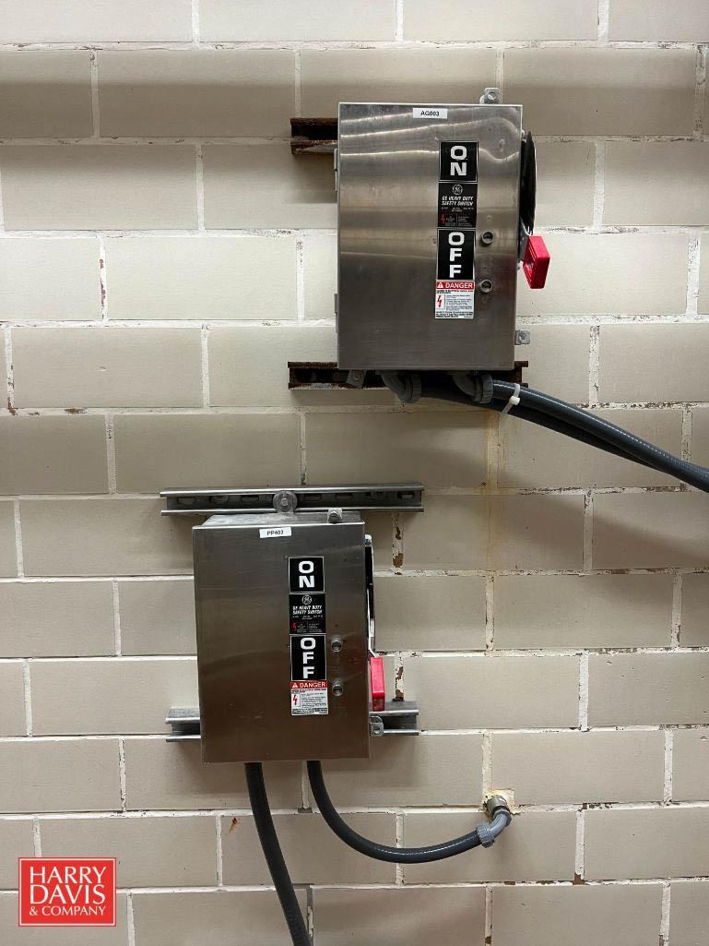 GE Heavy Duty S/S Safety Switches - Rigging Fee: $400 - Image 5 of 7