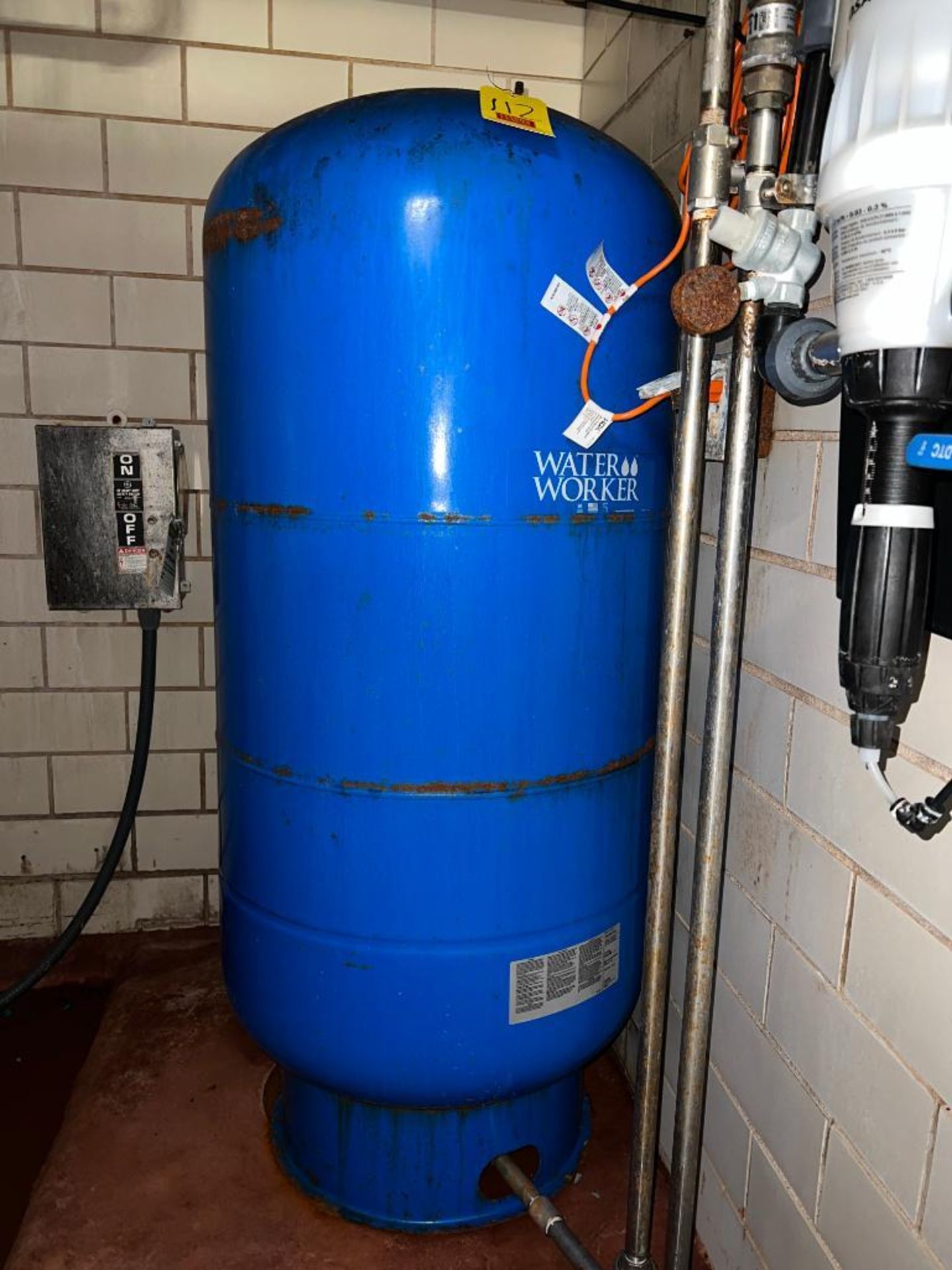 Water Worker 100 Gallon Water Storage Tank - Rigging Fee: $200 - Image 2 of 2