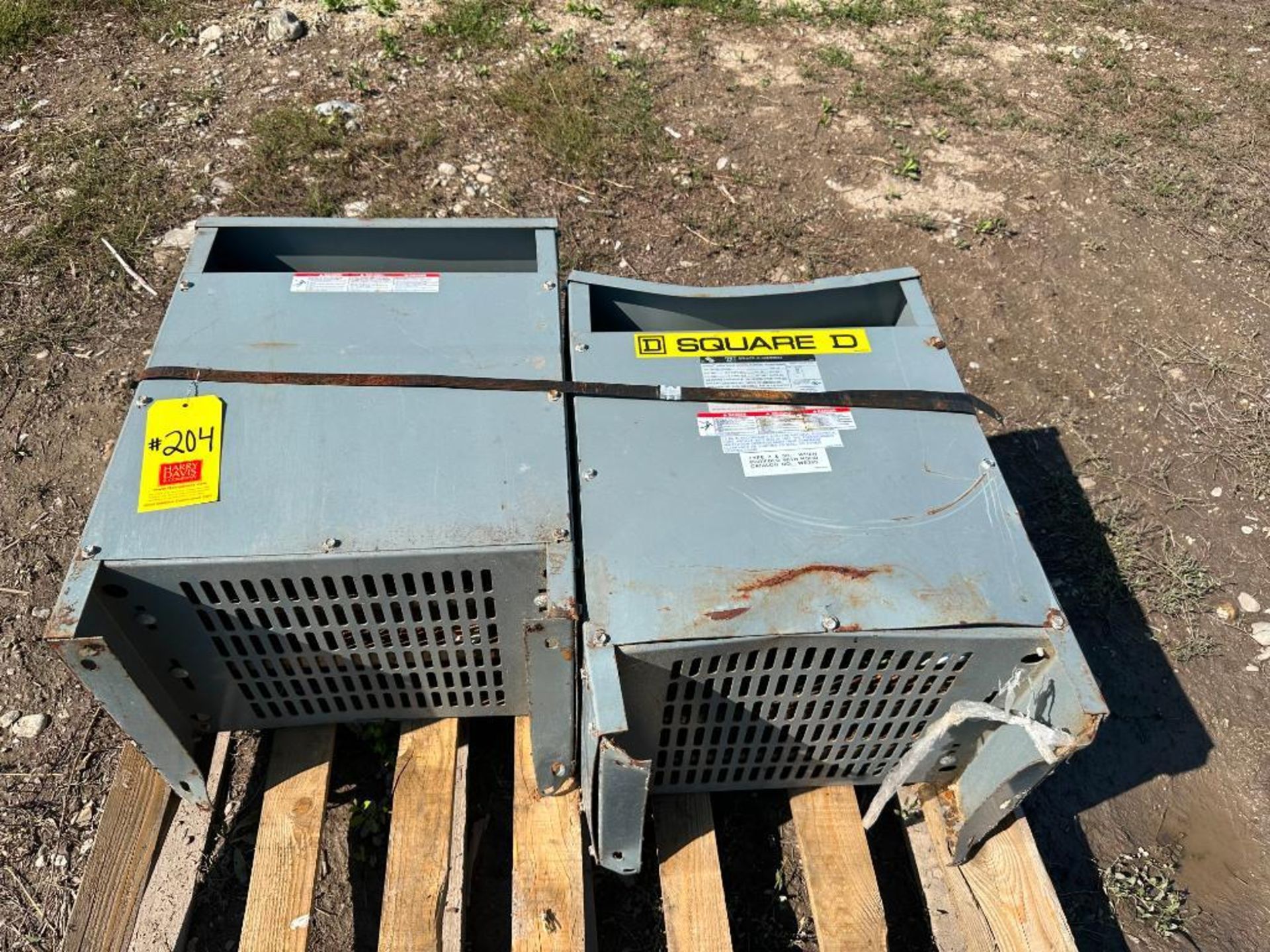 (2) Square D 3-Phase Transformers, Model: EE15T3008H - Rigging Fee: $35 - Image 2 of 4