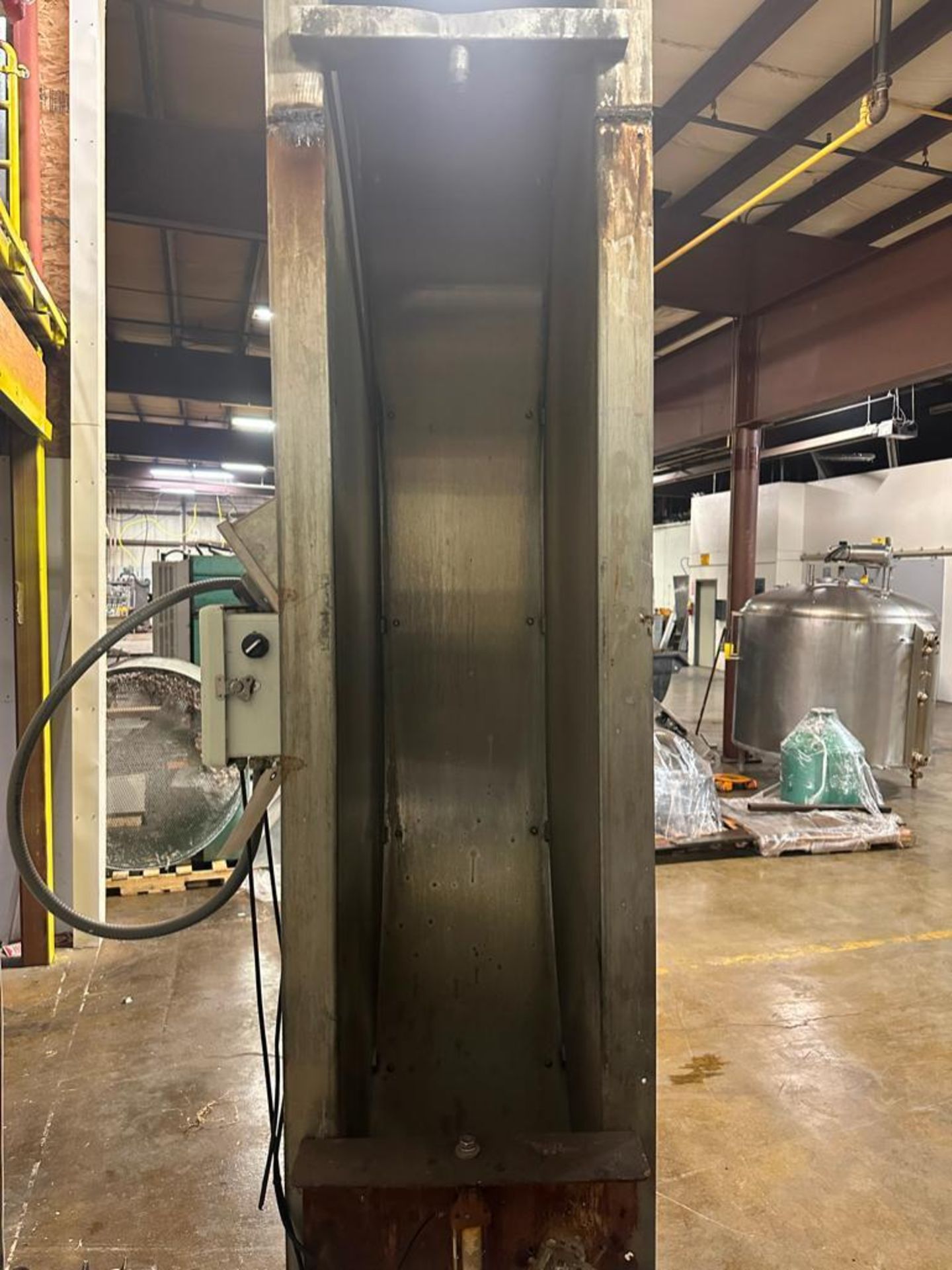 S/S Case Elevator, 123" x 20" x 45" - Rigging Fee: Contact HDC - Image 2 of 2