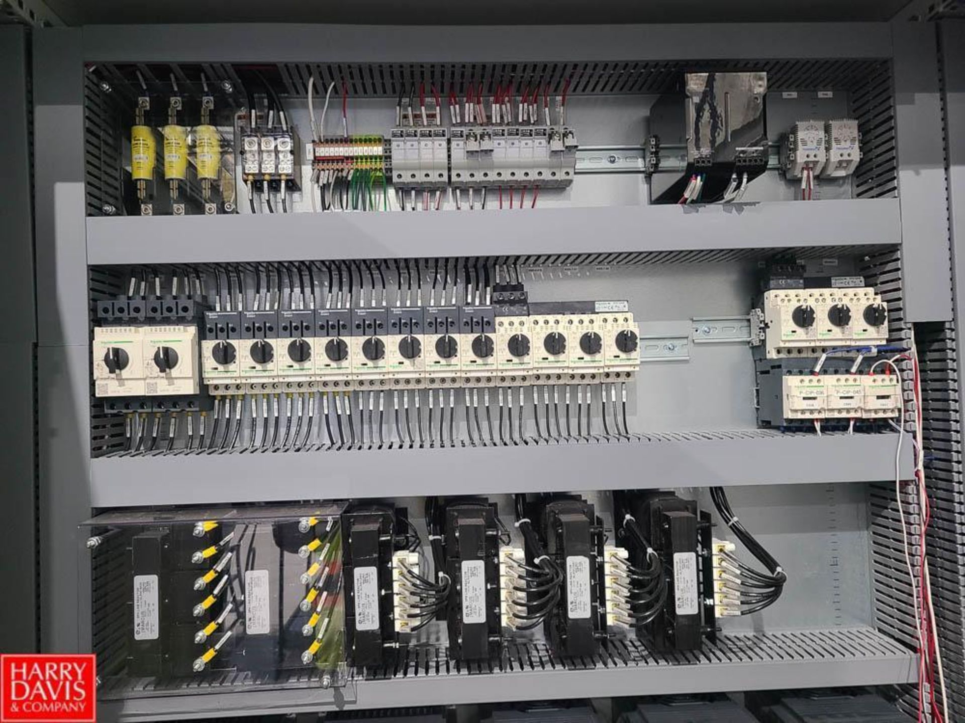 2021 Allen-Bradley PLC Main Control Panel with (11) Variable-Frequency Drives, Brakers, Transformers - Image 5 of 11