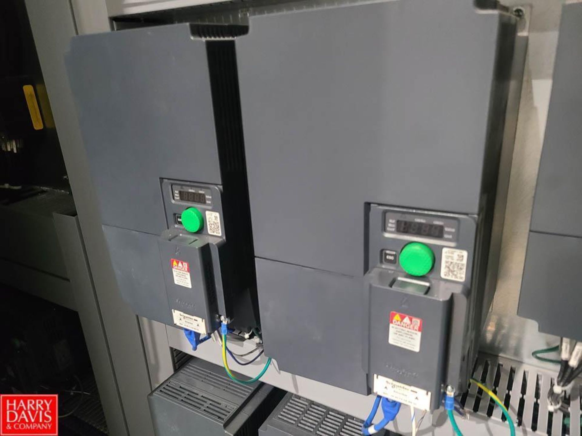 2021 Allen-Bradley PLC Main Control Panel with (11) Variable-Frequency Drives, Brakers, Transformers - Image 7 of 11