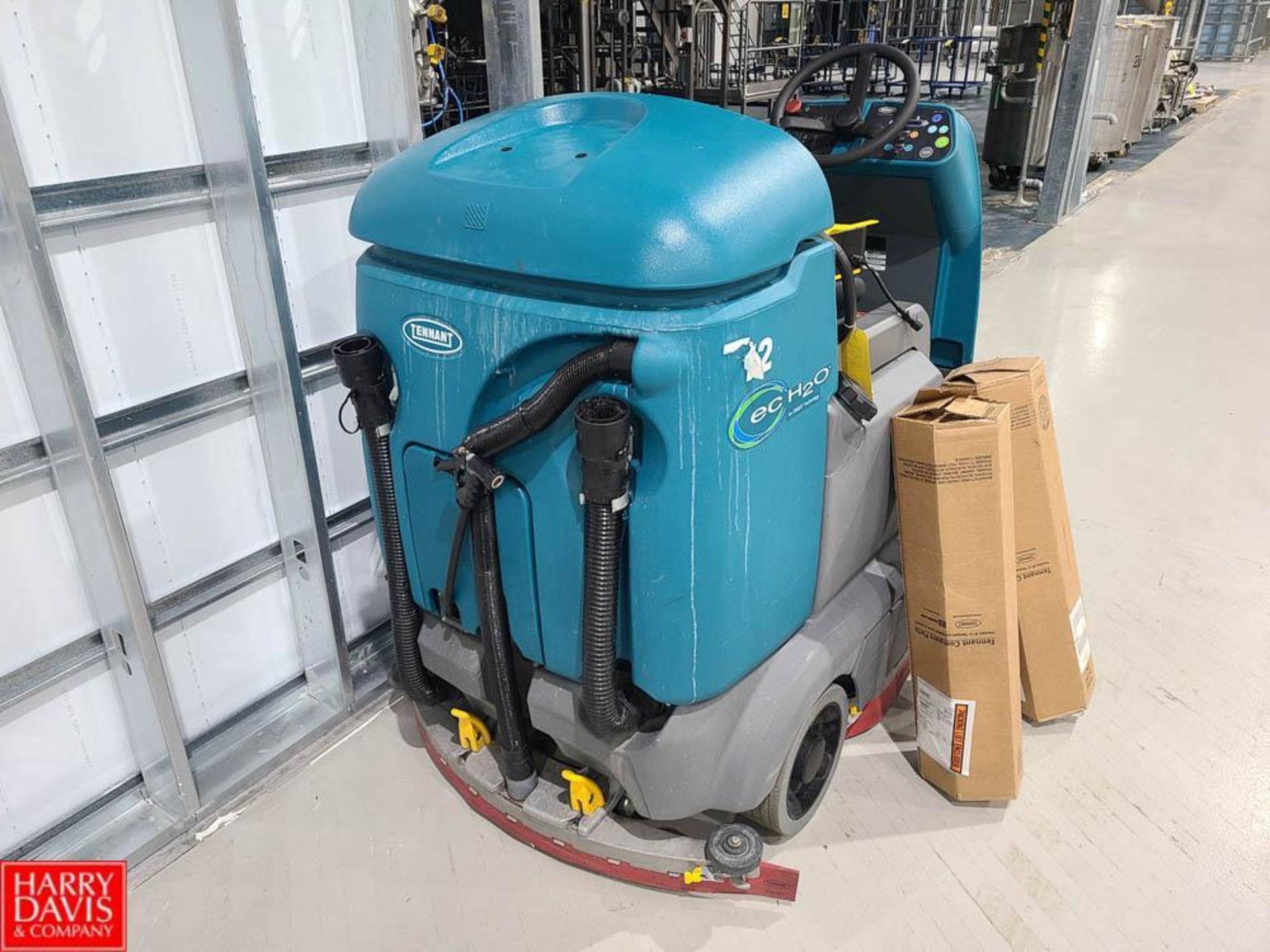 2021 Tennant EC H2O Ride-On Floor Scrubber, Model: T12, S/N: T12-1041540 with 36V Charger and - Image 2 of 7