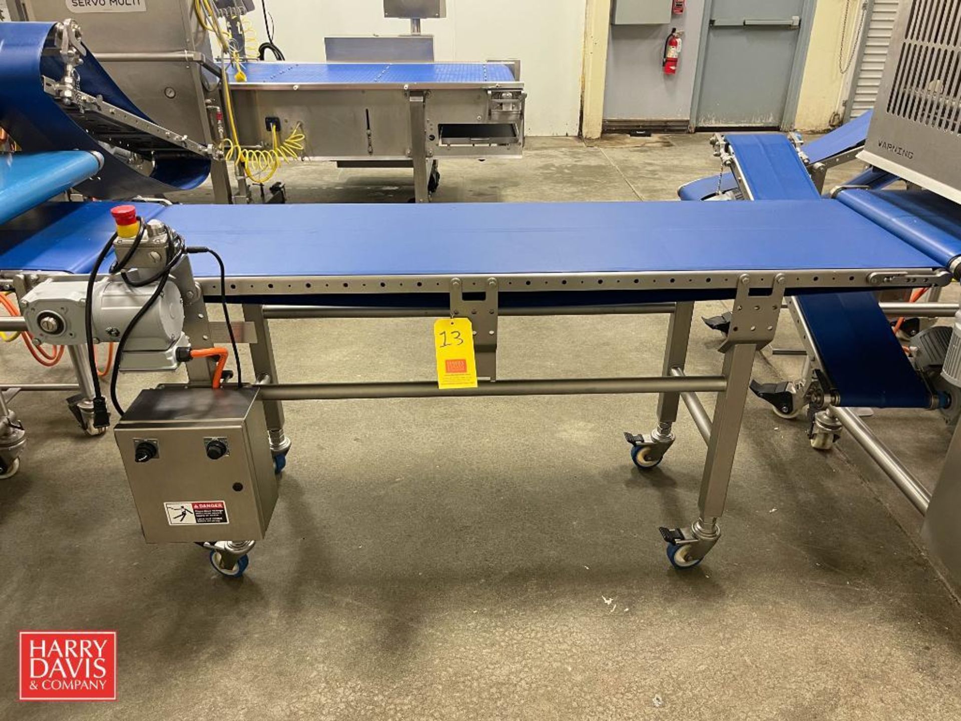 Quantum 6' Length Portable S/S Frame Conveyor with 20" Belt, Conveyor Drive and Controls