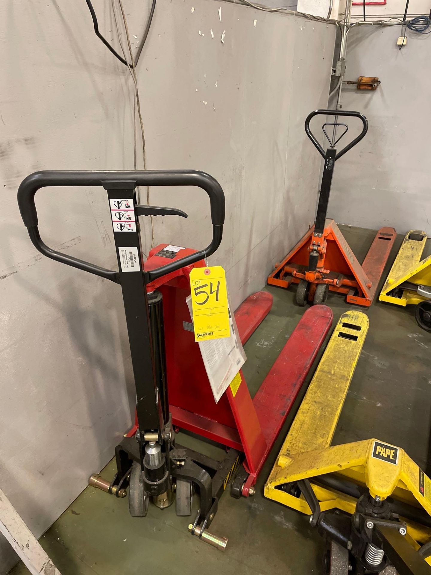 Lot of 2 Pallet Jacks: (1) Dayton, max. 2,200 lbs., (1) Star Lift, max. 5,500 lbs. - Image 2 of 6