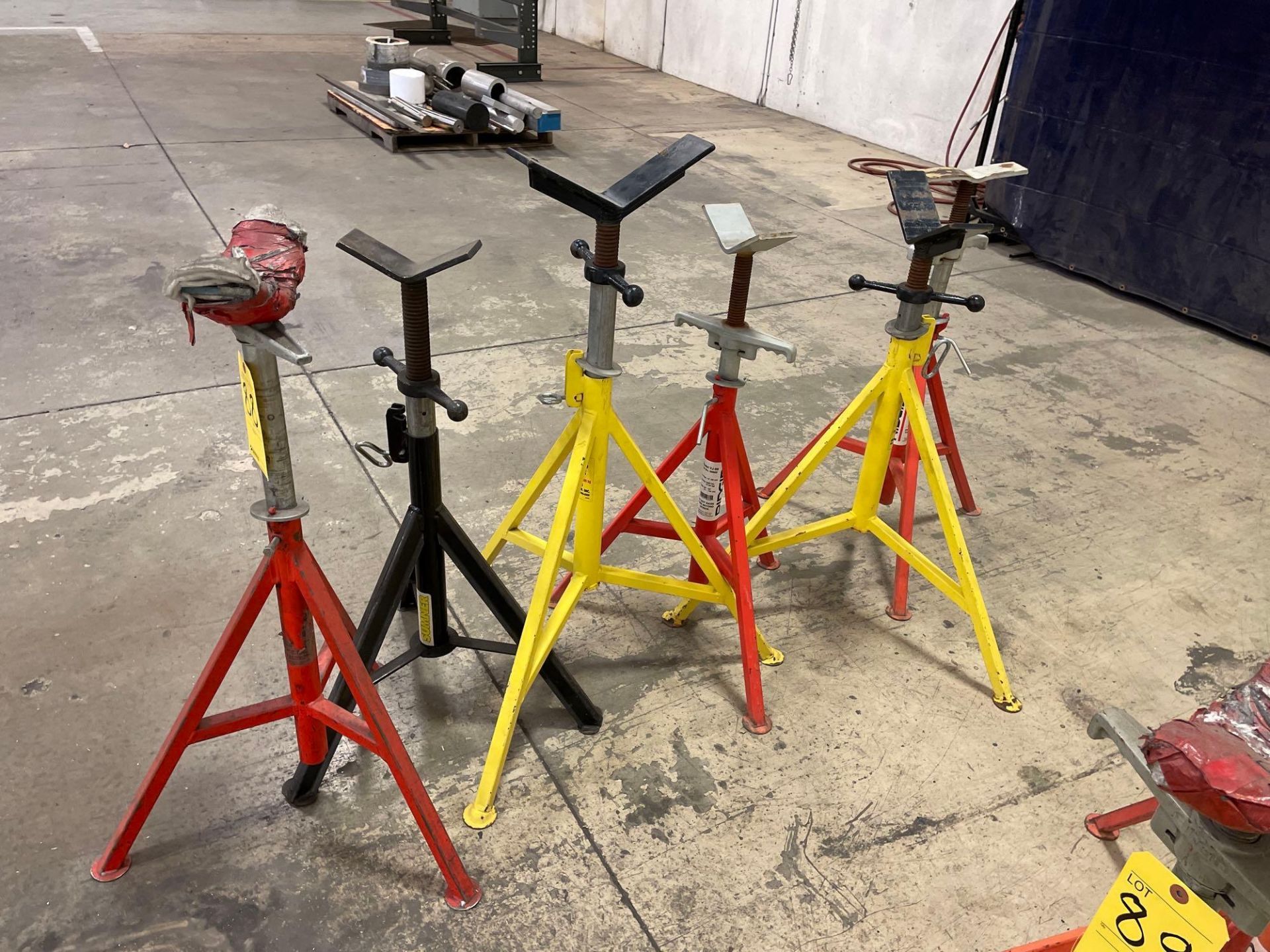 Lot of 6: "V" Stands - Image 2 of 2