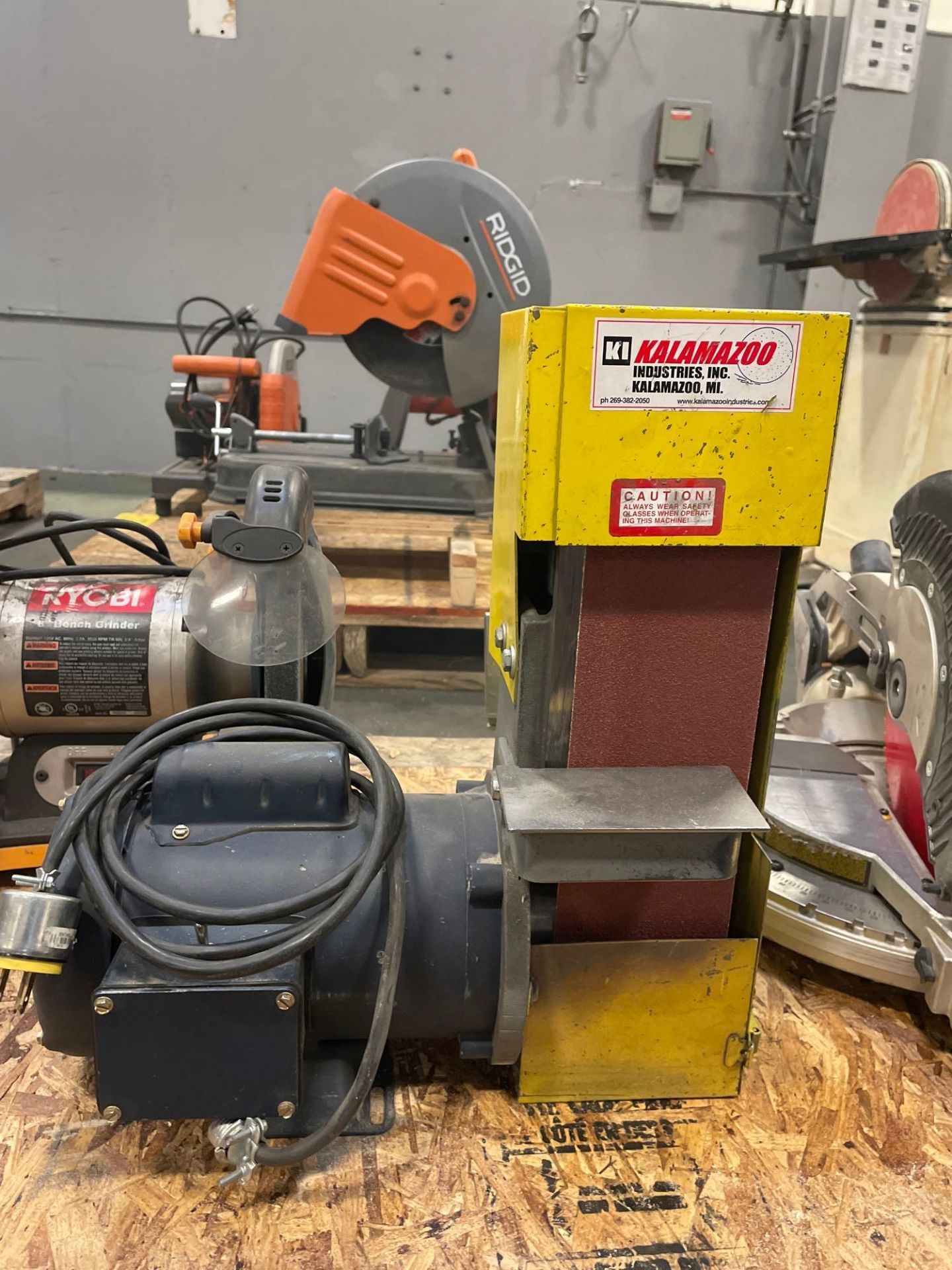 Lot of 3: (1) 8" Ryobi Bench Grinder, (1) Kalamazoo Bench Sander, (1) DeWalt 10" Wood Saw - Image 3 of 5