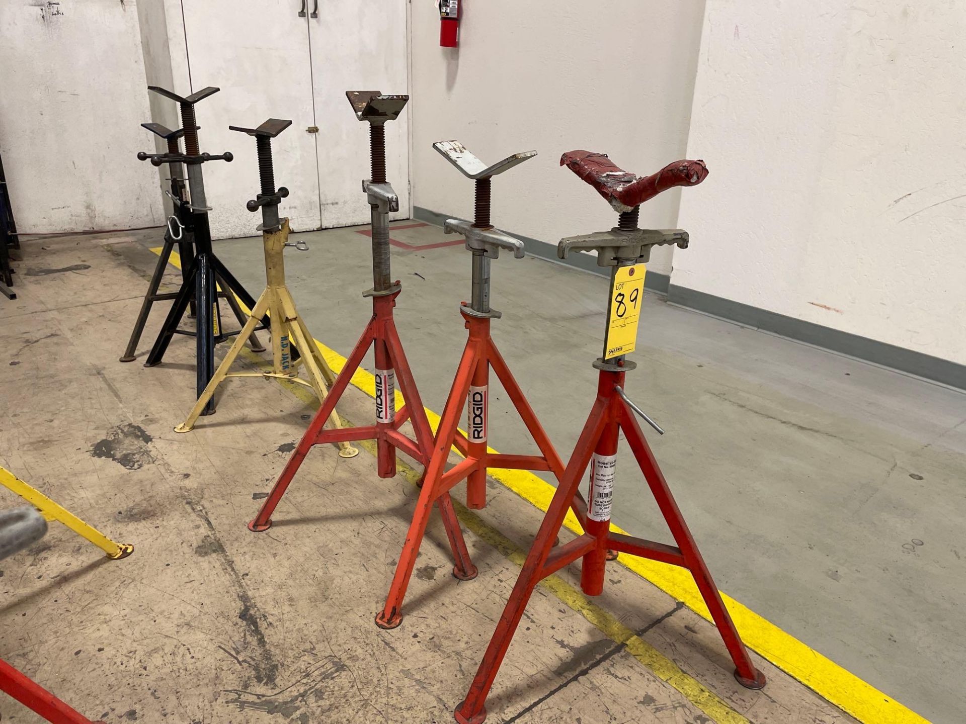 Lot of 6: "V" Stands