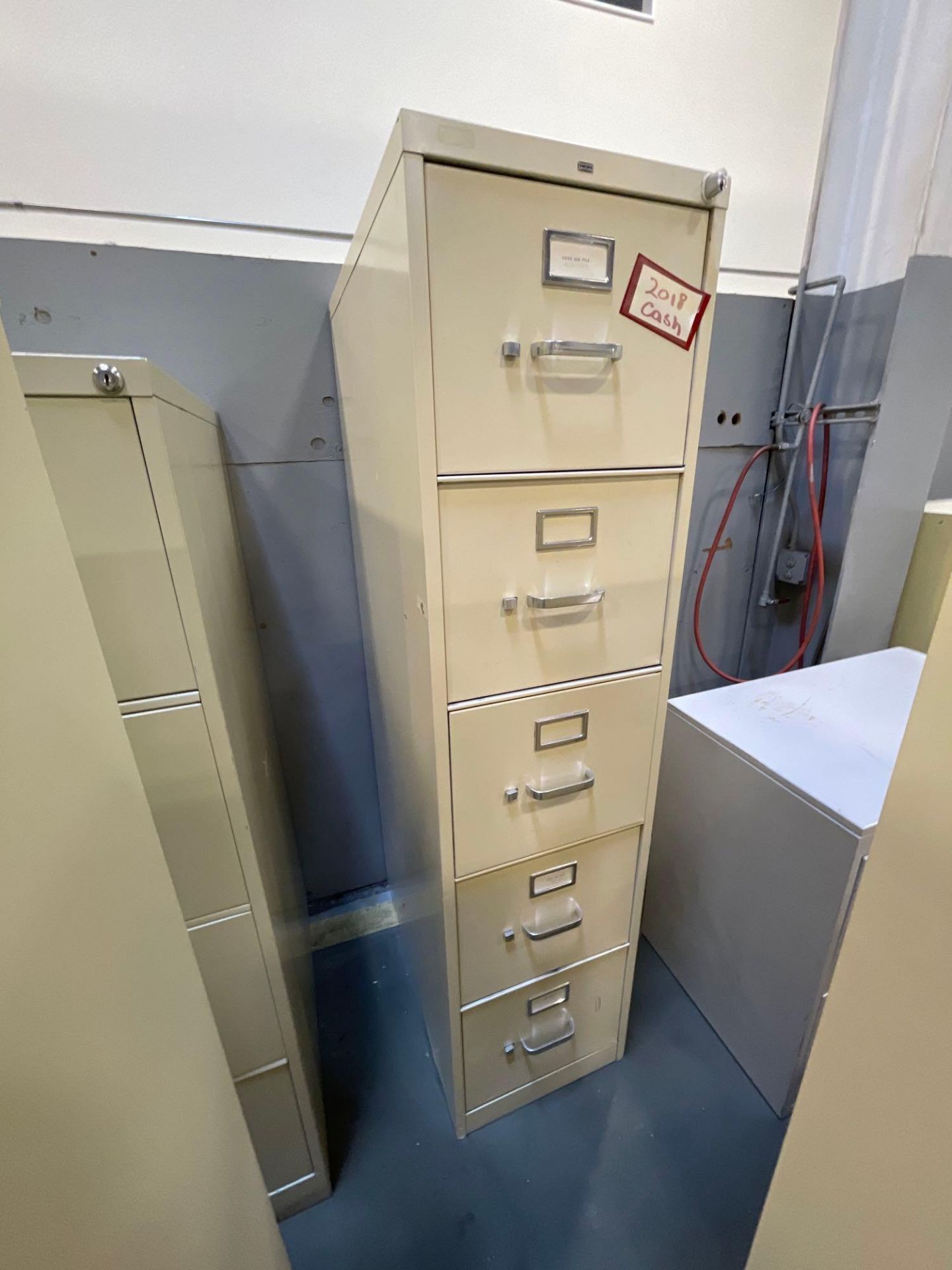 Lot of 6 Hon File Cabinets: (3) 29" X 15" X 52", (2) 26" X 18" X 52", (1) 26" X 15" X 60" - Image 7 of 7