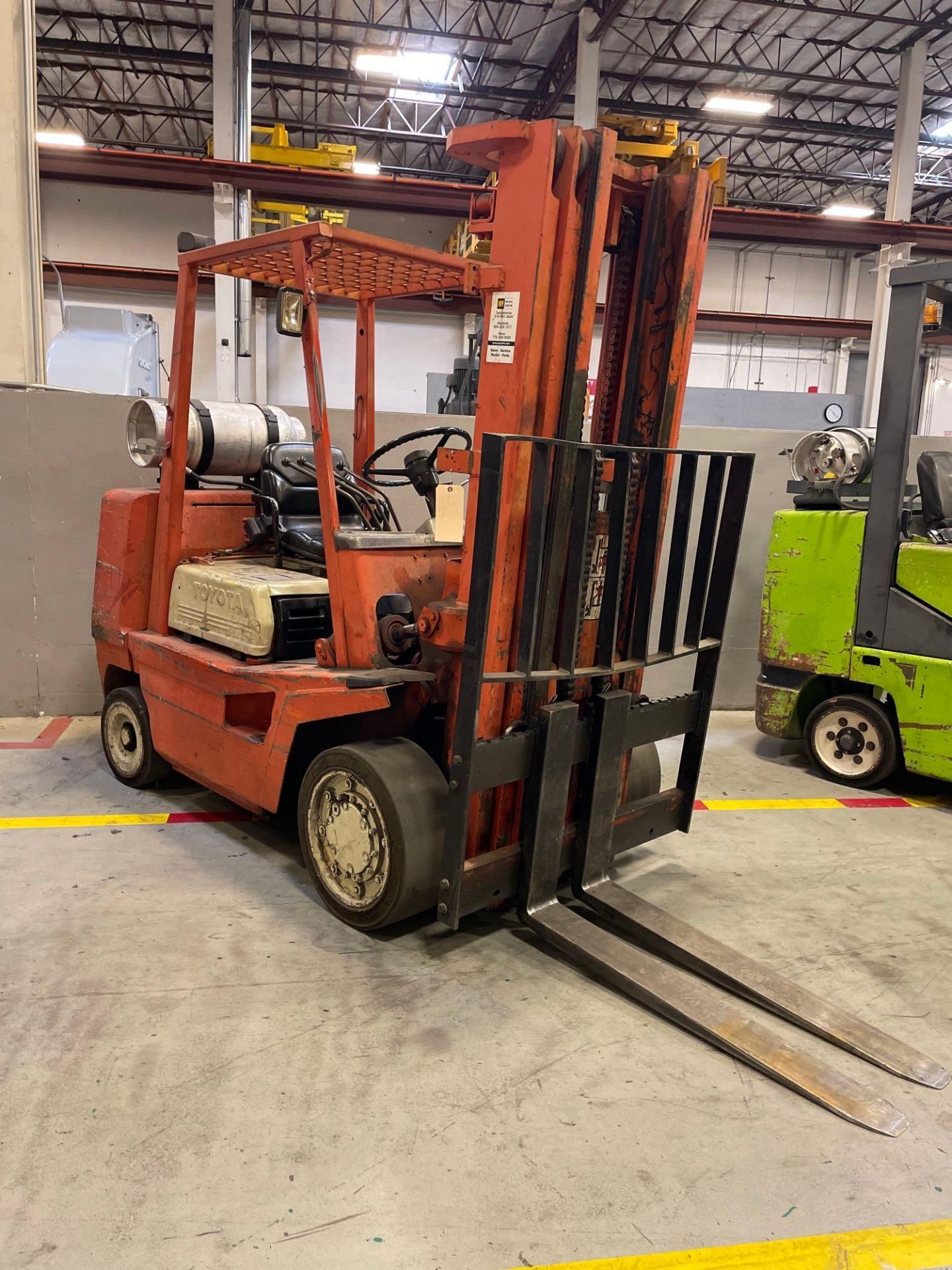 7000 Lb. Toyota Forklift - Image 2 of 9