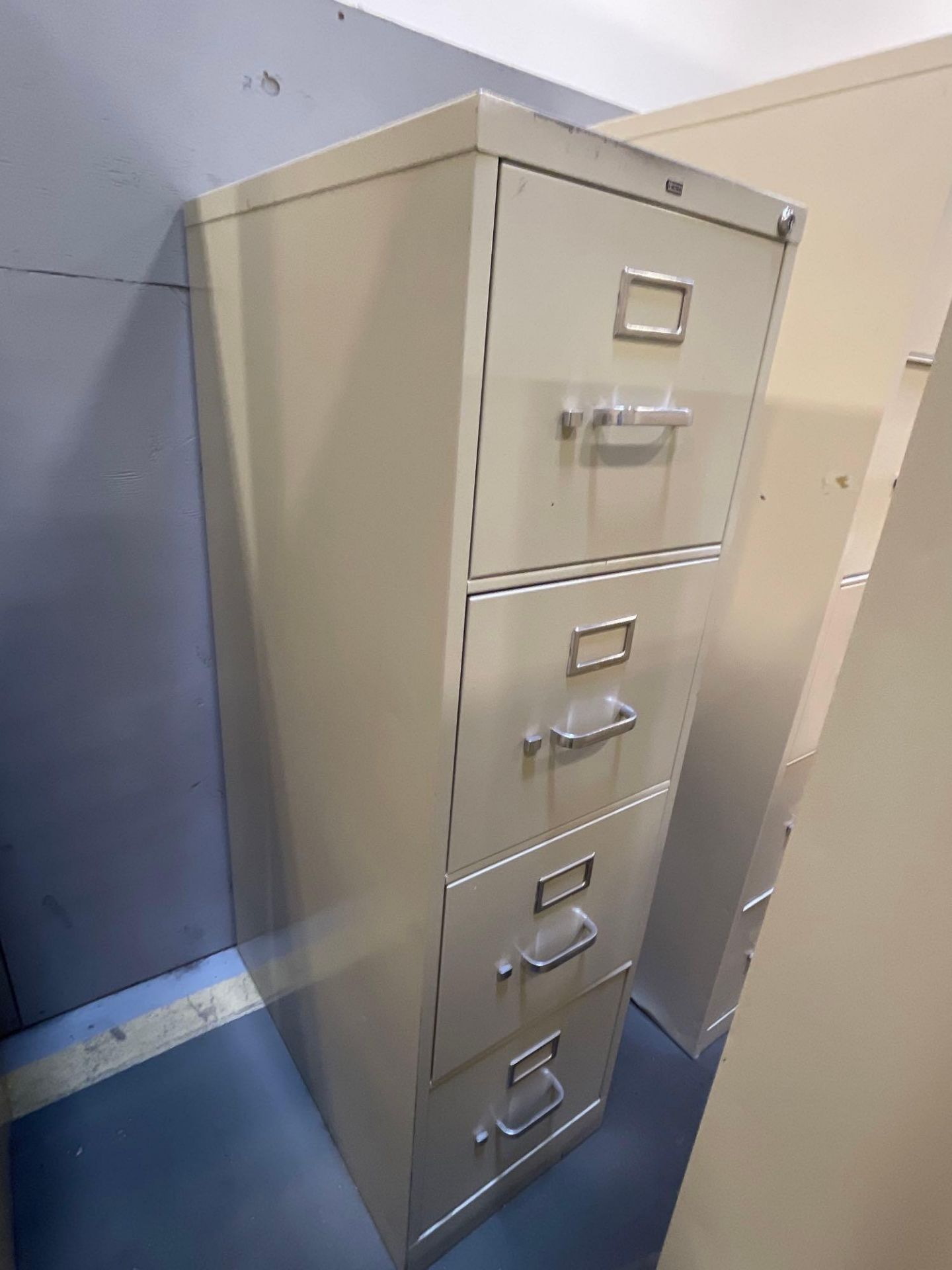 Lot of 6 Hon File Cabinets: (3) 29" X 15" X 52", (2) 26" X 18" X 52", (1) 26" X 15" X 60" - Image 6 of 7