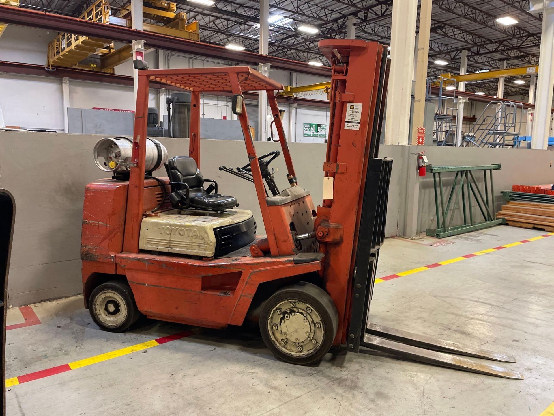 7000 Lb. Toyota Forklift - Image 8 of 9