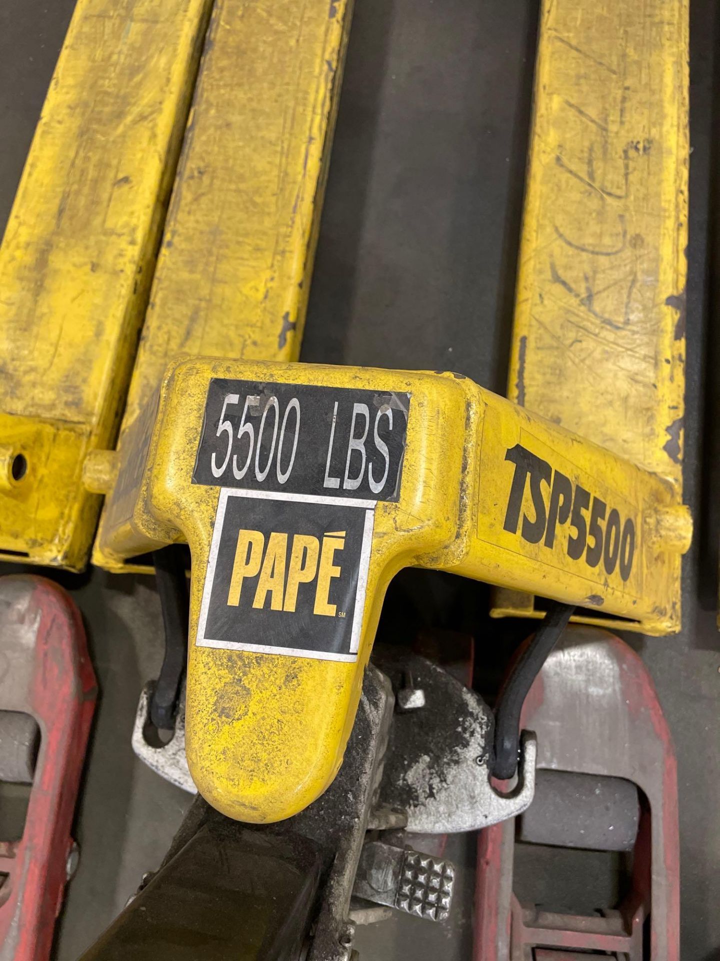 Lot of 2 Pallet Jacks: (1) Silver State, max. 5,500 lbs., (1) Hyster, max. 5,500 lbs. - Image 4 of 4