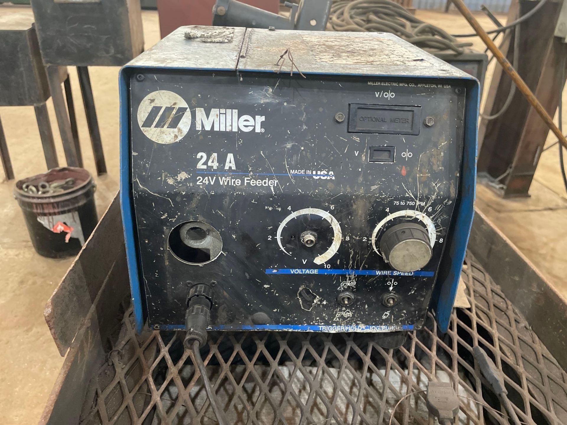 Miller Deltaweld 452 CV/DC Welding Power Source, with Miller 24A Wire Feeder - Image 3 of 8