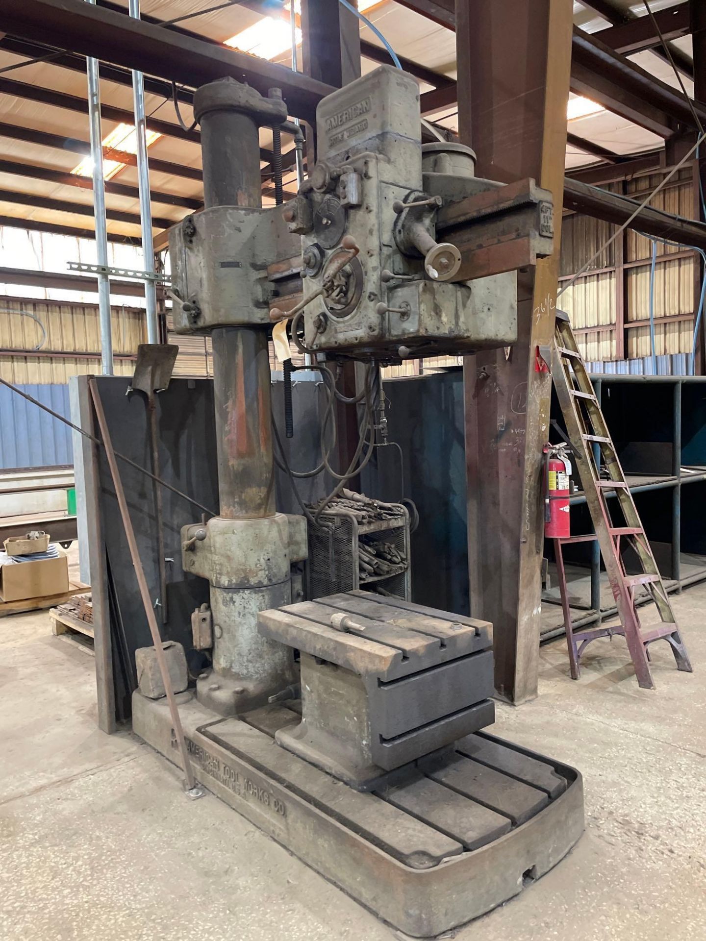 4’ 11” American Hole Wizard Radial Drill - Image 2 of 10
