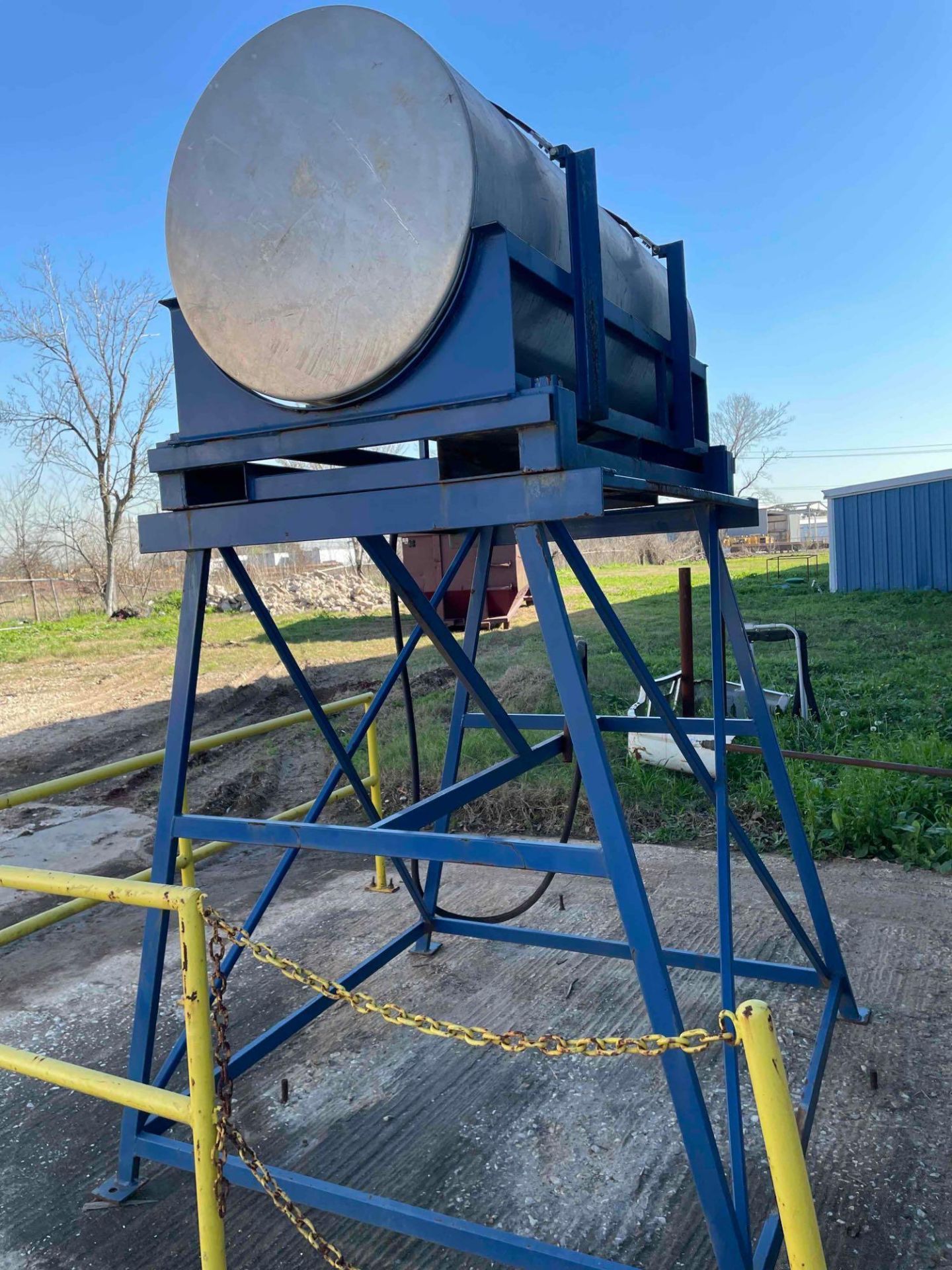 Fuel Dispenser on Riser - Image 5 of 5