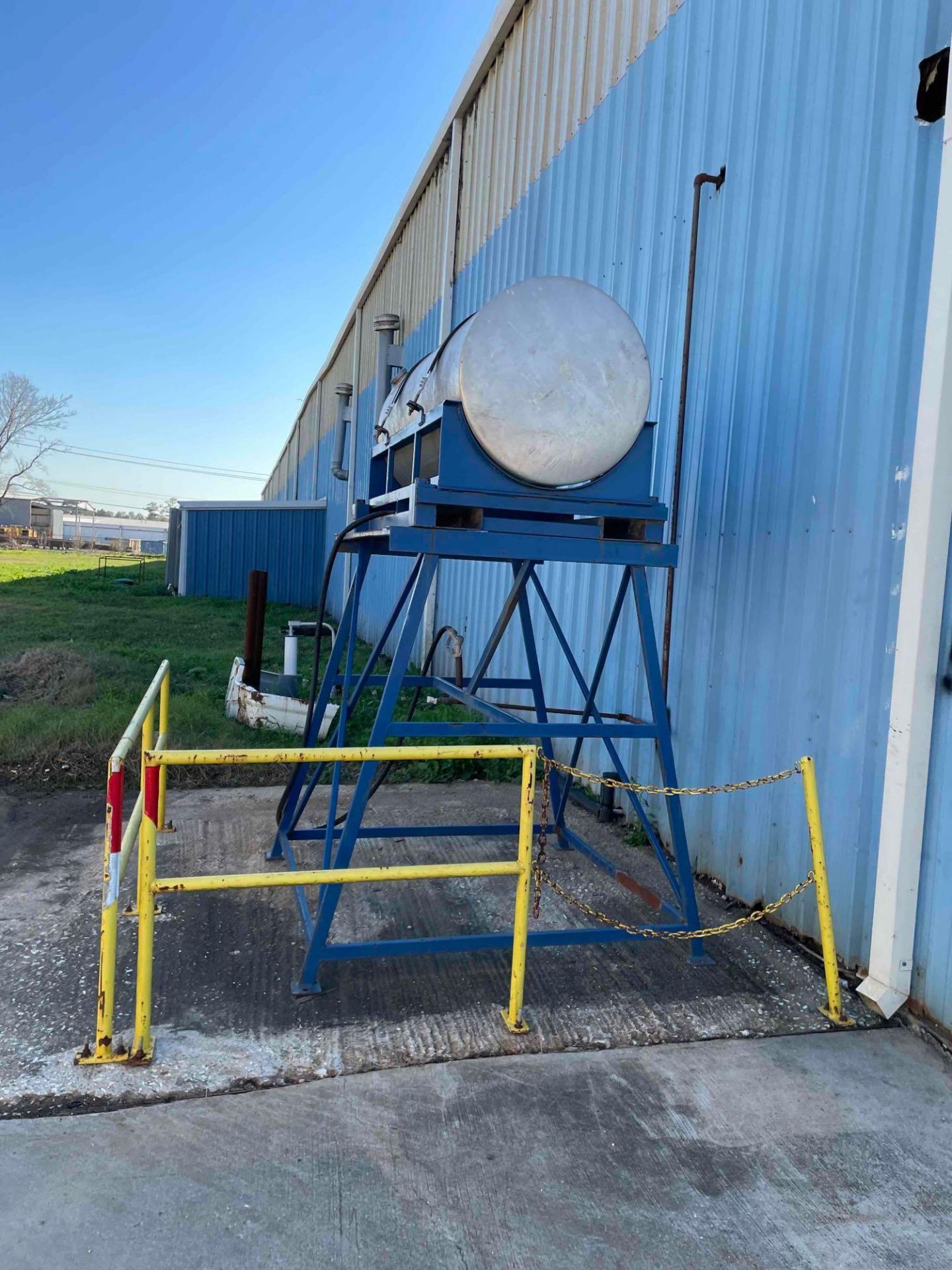 Fuel Dispenser on Riser