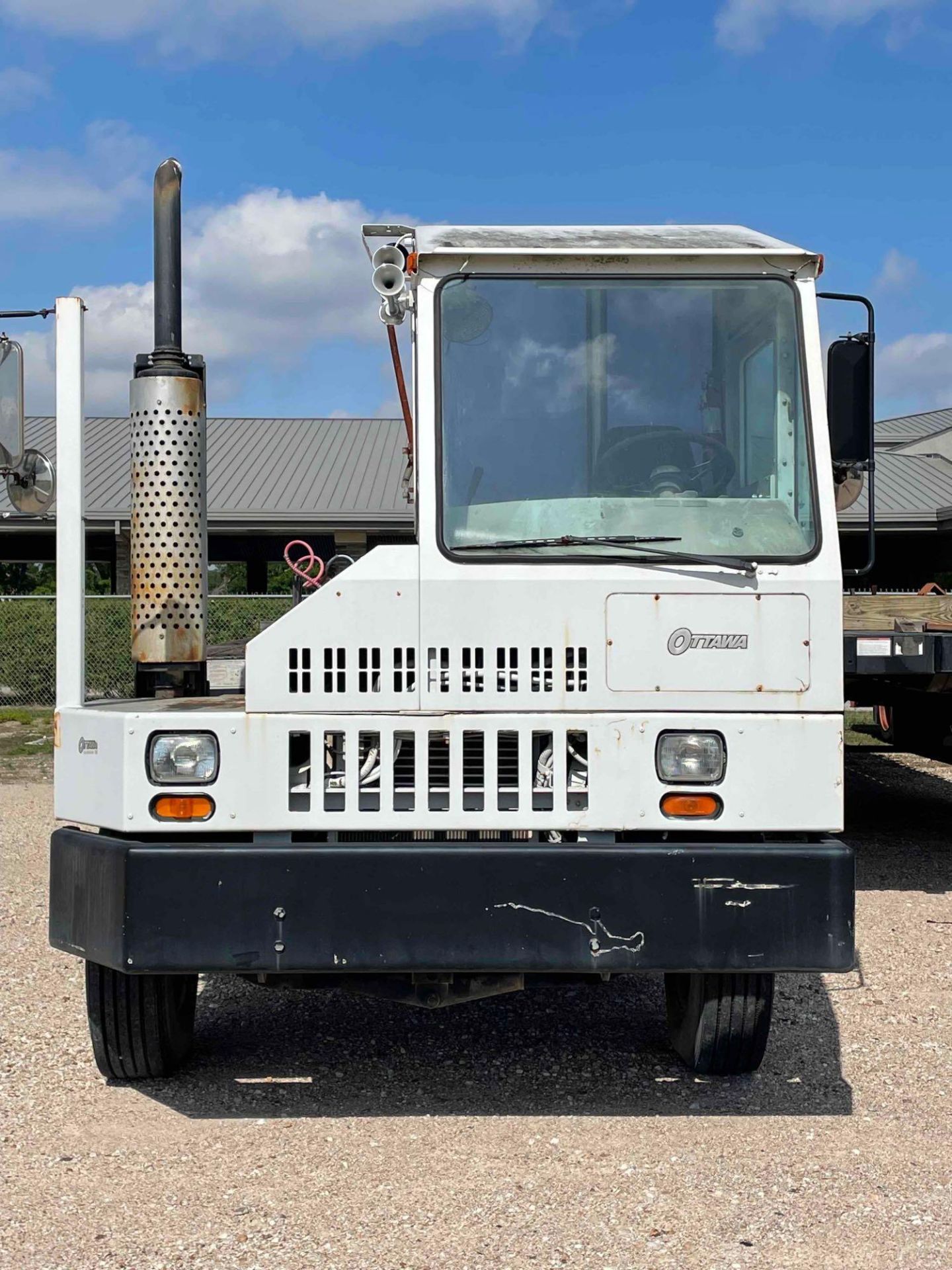 Ottawa Commando 30 Half Cab Truck with Great Dane Trailer - Image 3 of 15