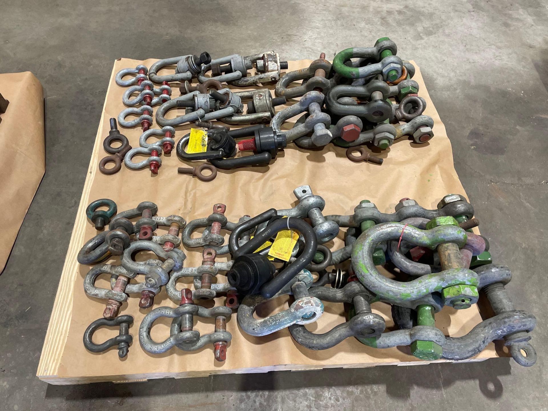 Pallet of Shackles, Assorted Size - Image 2 of 5