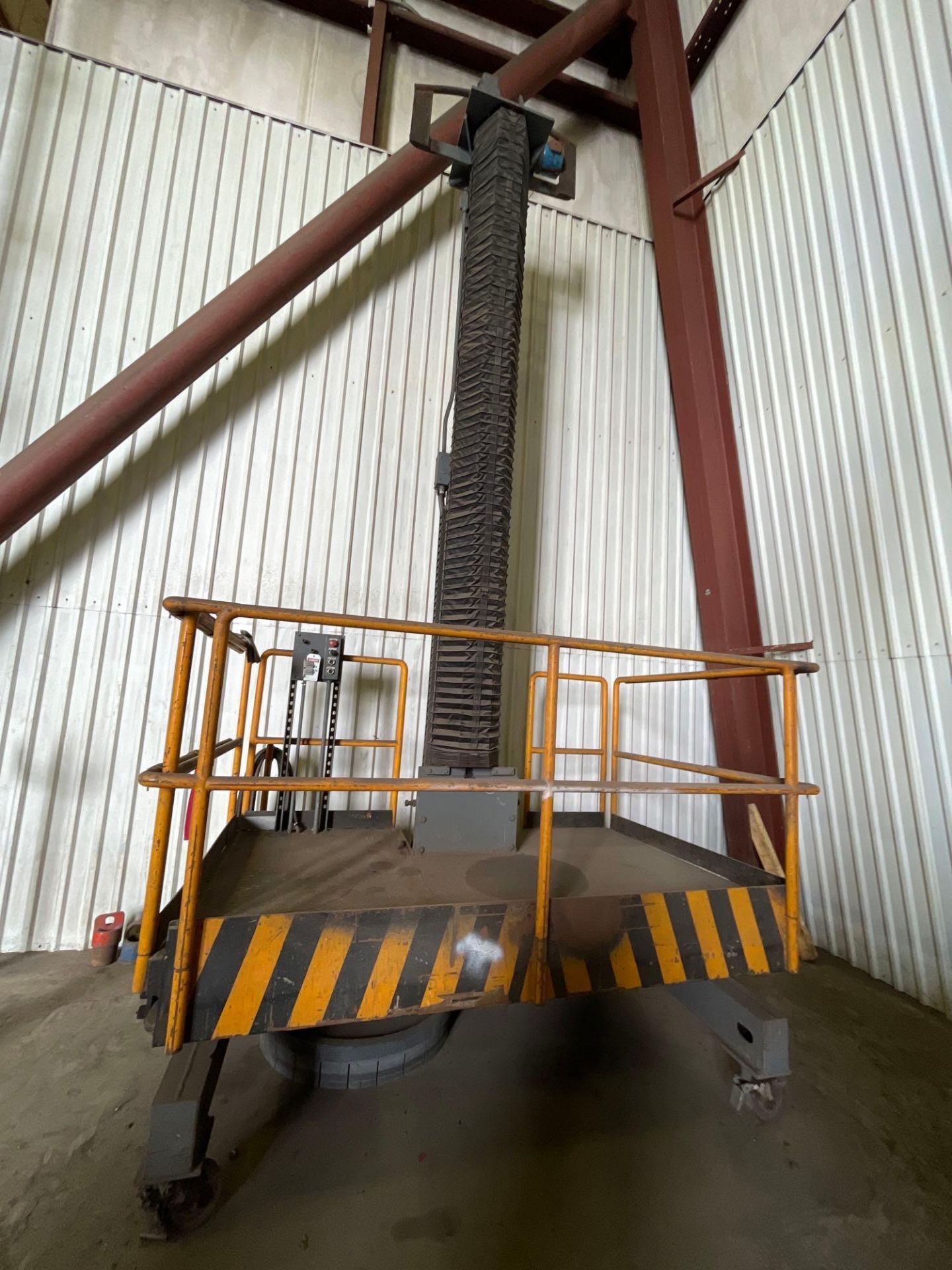 Heavy Duty Custom Built Platform Elevator Lift, Max. Capacity 1,500 Lbs.