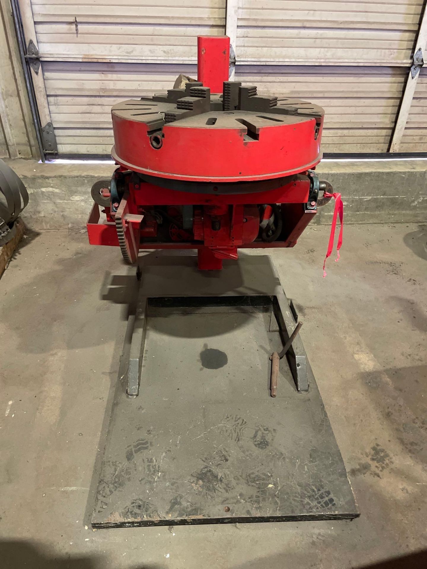 26” Tilting Welding Positioner with 25” 4 Jaw Chuck, Foot Pedal Activated