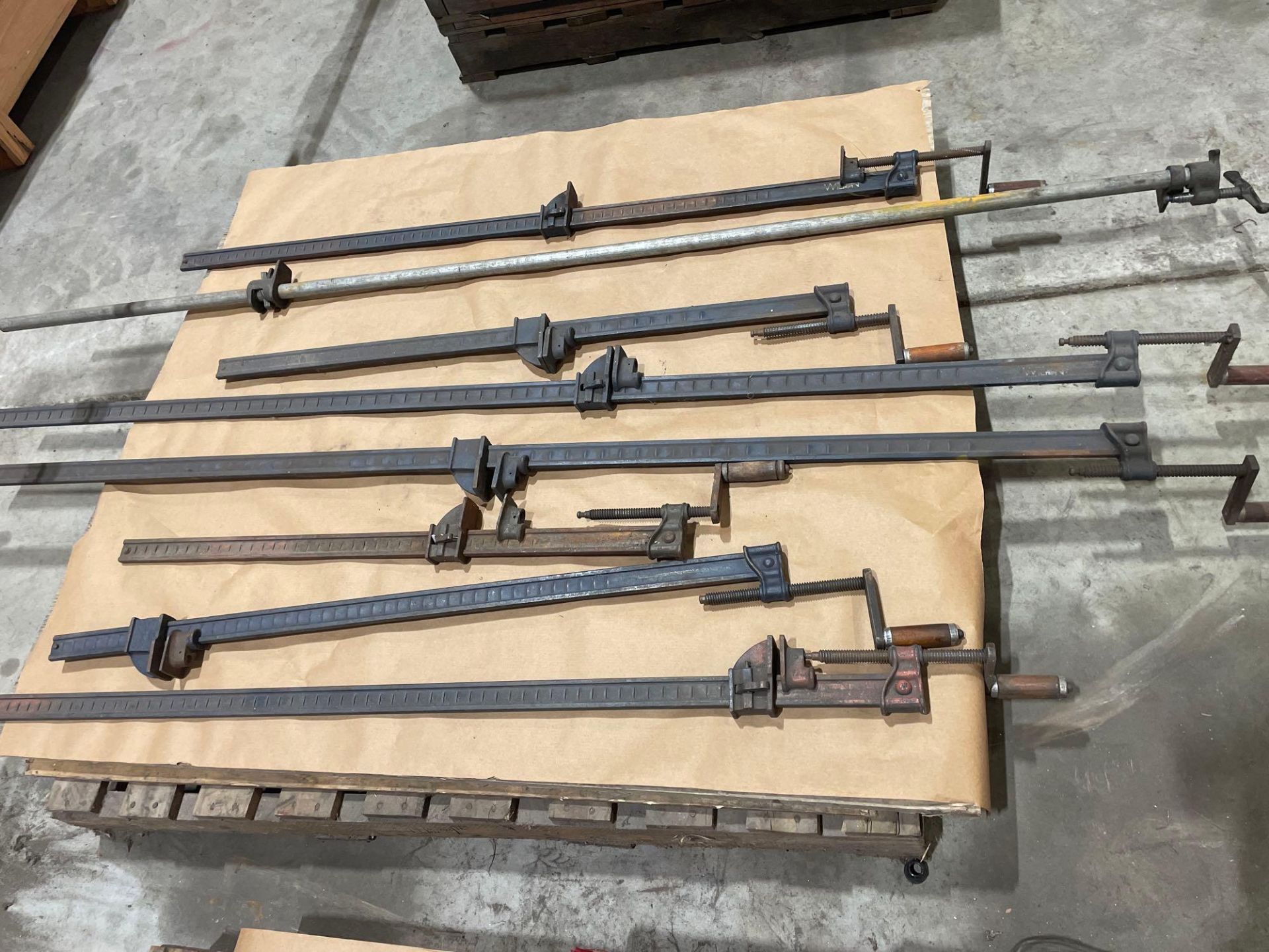 Lot of 8: Large Clamps - Image 3 of 3