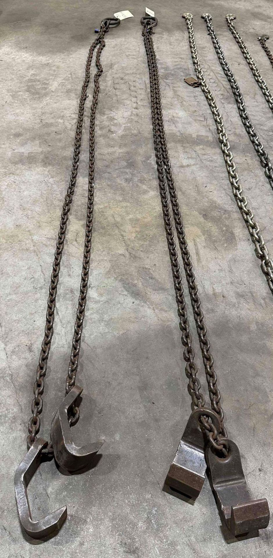 Lot of 2 Chains with H.D Hooks - Image 2 of 6