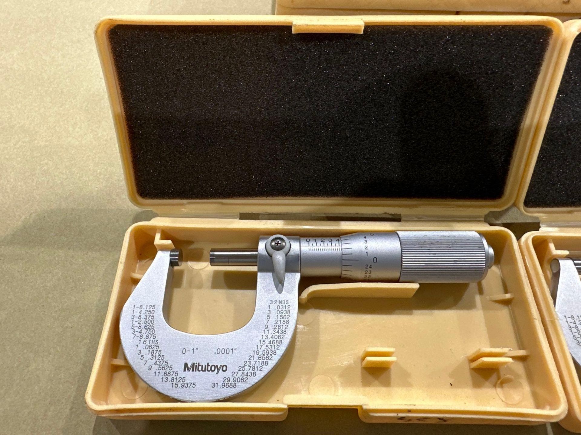 Lot of 12: Mitutoyo Mechanical OD Micrometer M225-1”, 0-1” Range, .0001” Graduation in plastic boxes - Image 5 of 6