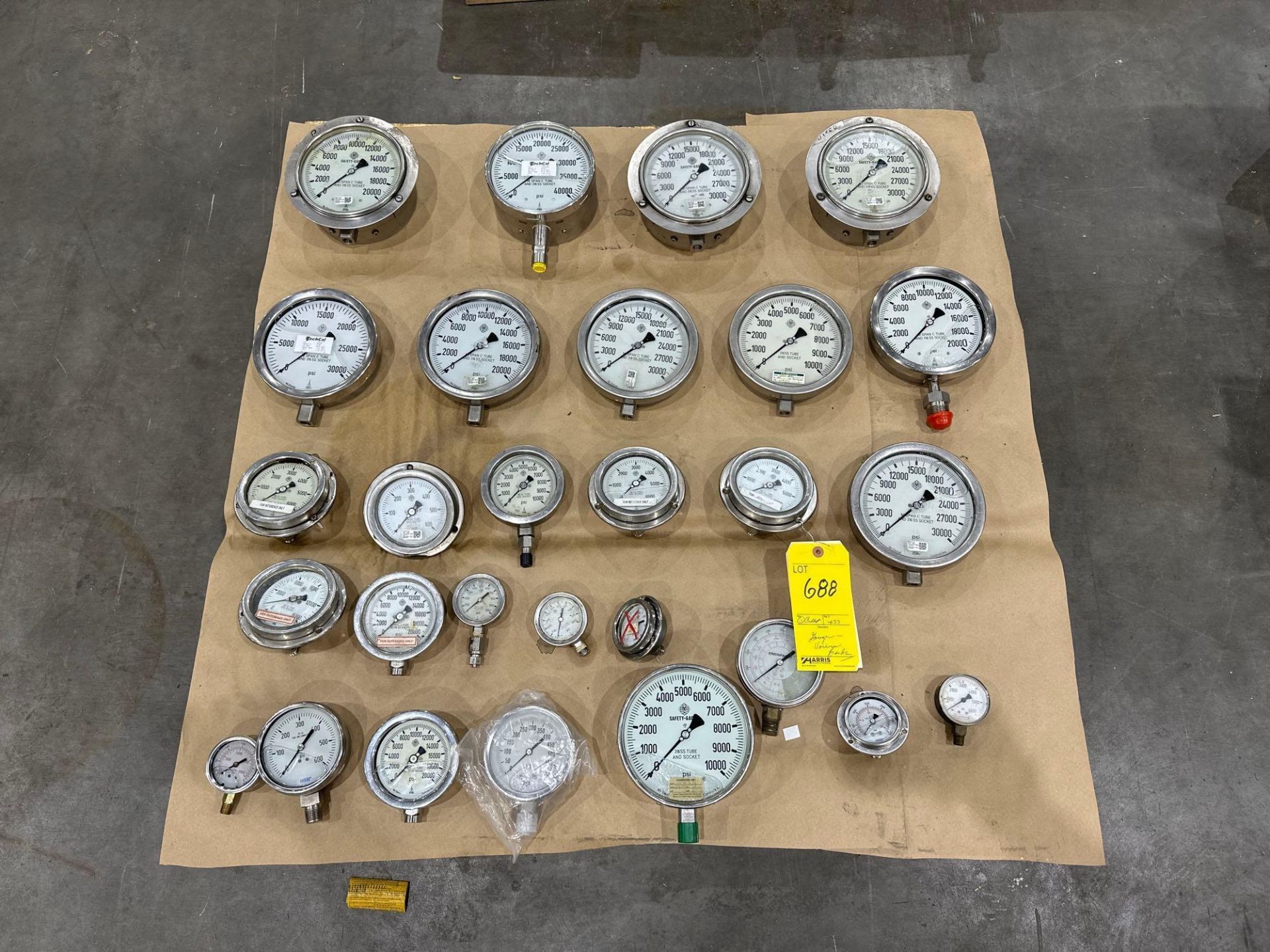 Pallet of Gauges. Various Brands, Various PSI. See Photo