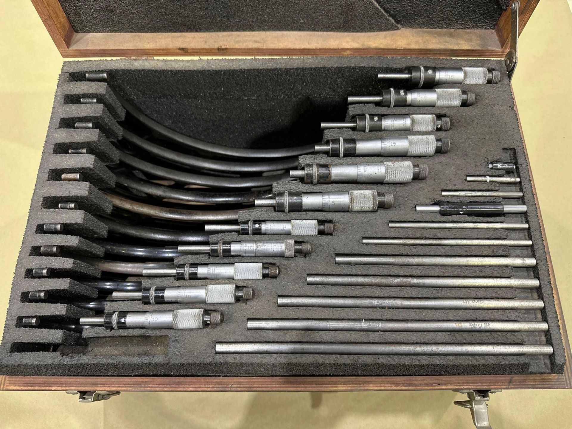 Starrett Mechanical OD Micrometer Set 1–12” Range, in wood box