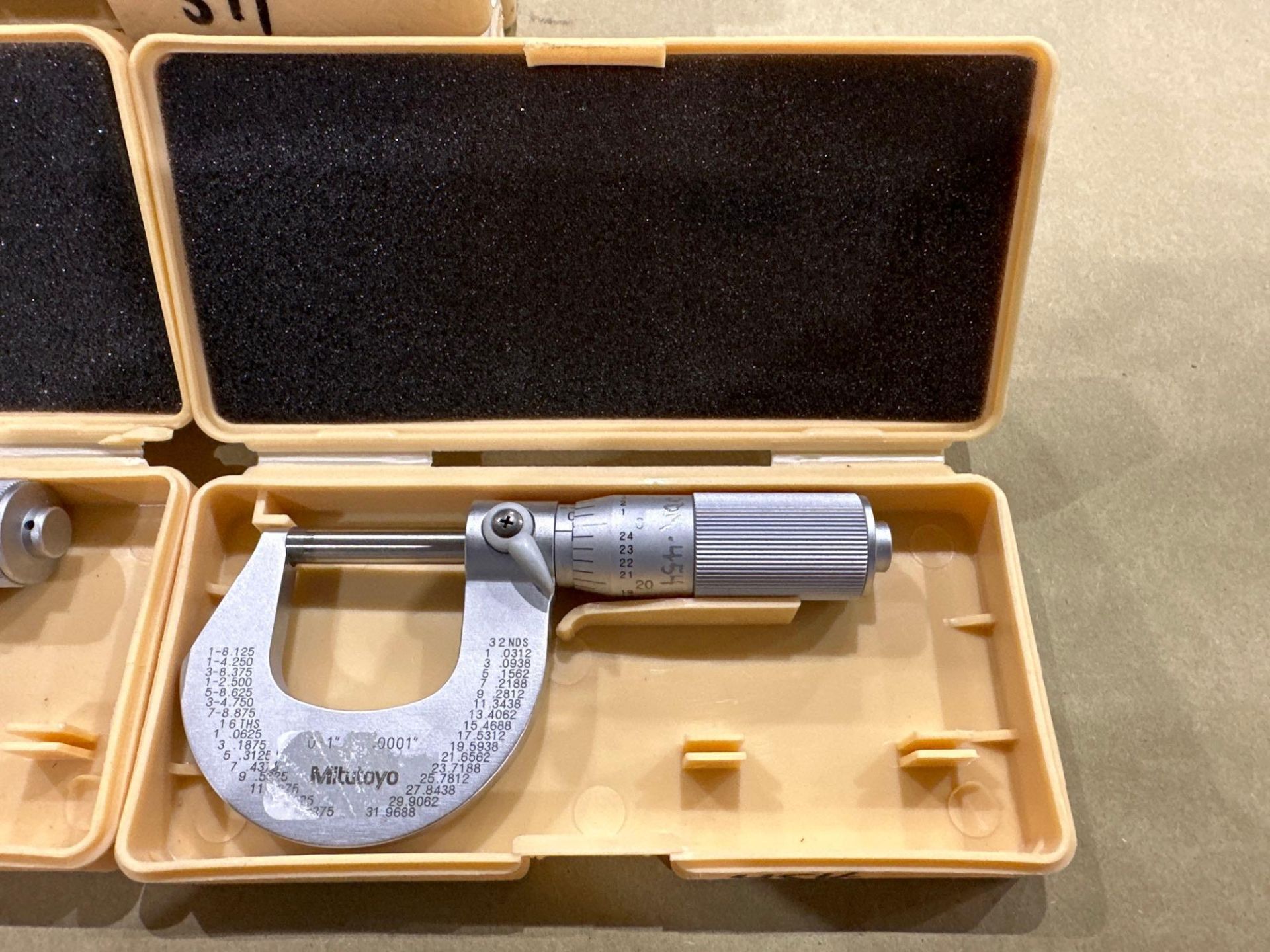 Lot of 12: Mitutoyo Mechanical OD Micrometer M225-1”, 0-1” Range, .0001” Graduation in plastic boxes - Image 4 of 5
