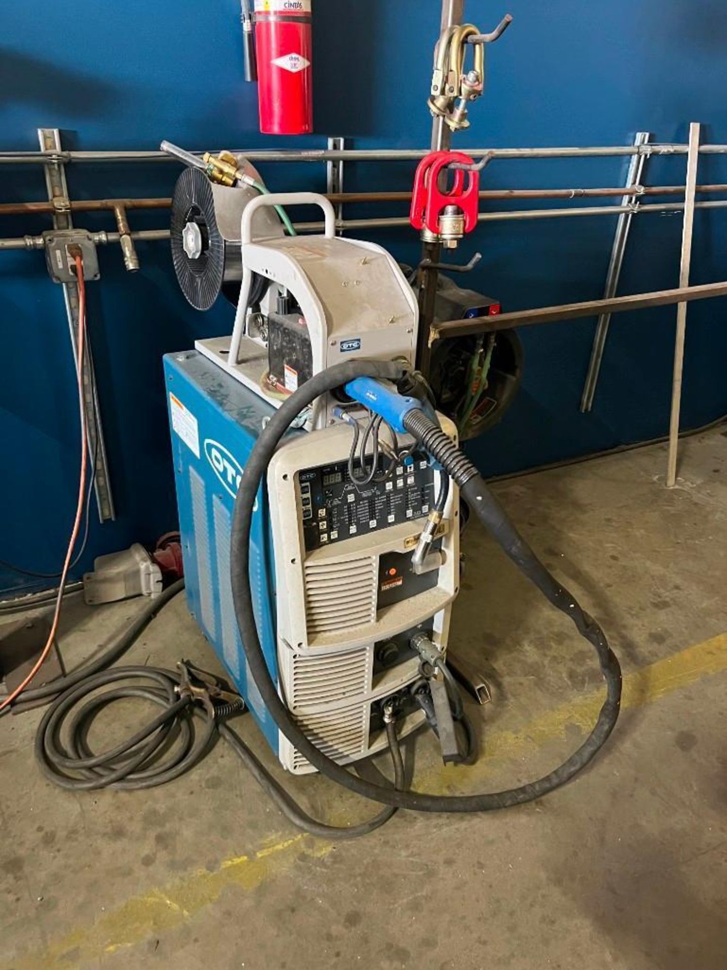 OTC P500 Welder with Wire Feed - Image 2 of 15