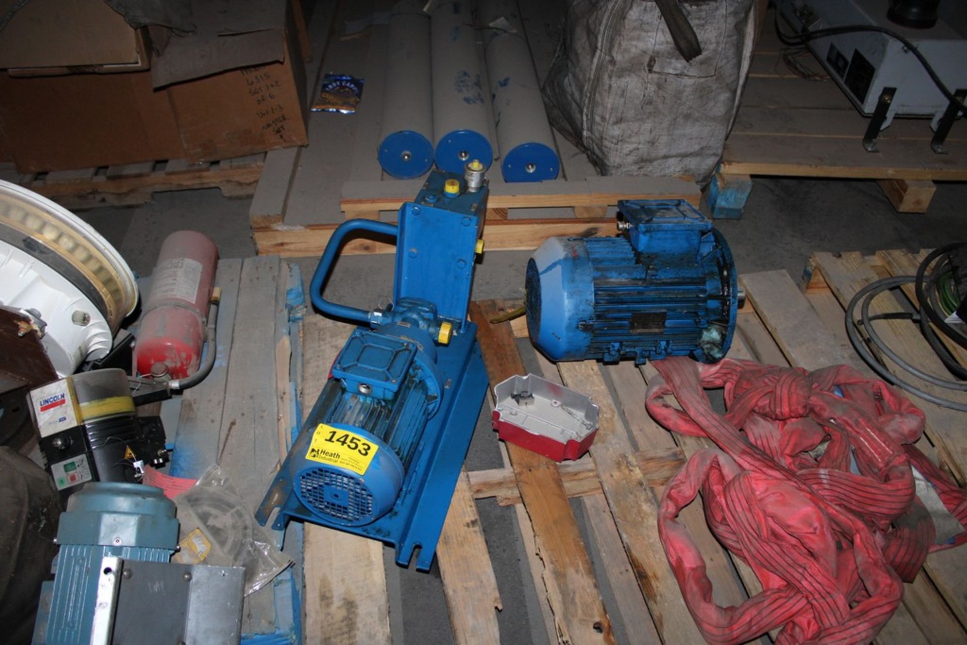 HYDRAULIC PUMP AND ELECTRIC MOTOR