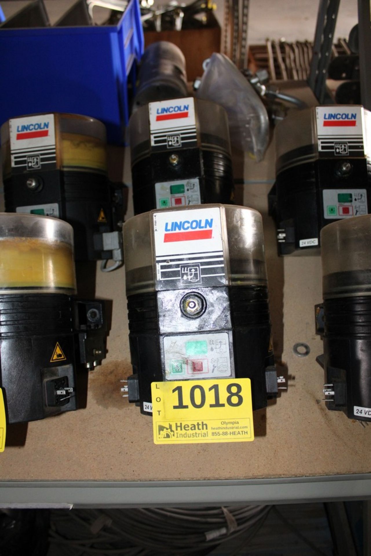 LINCOLN GREASE PUMP(S) FOR PARTS OR REPAIR
