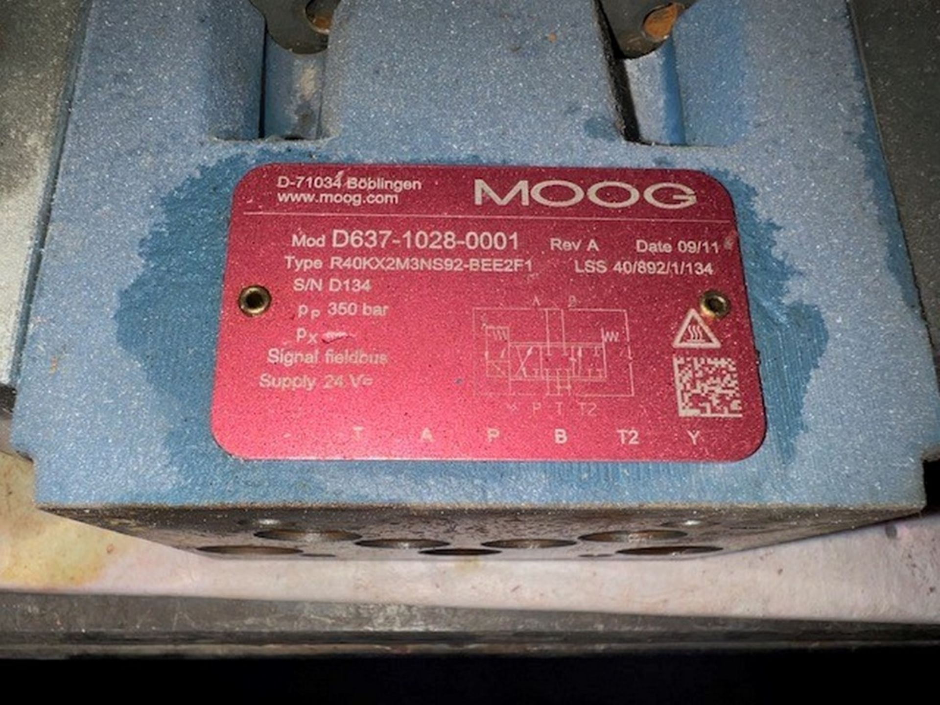 (5) MOOG MODEL D637-1022-0001 DIRECT-OPERATED ANALOG SIGNALED SERVO VALVES - Image 3 of 3
