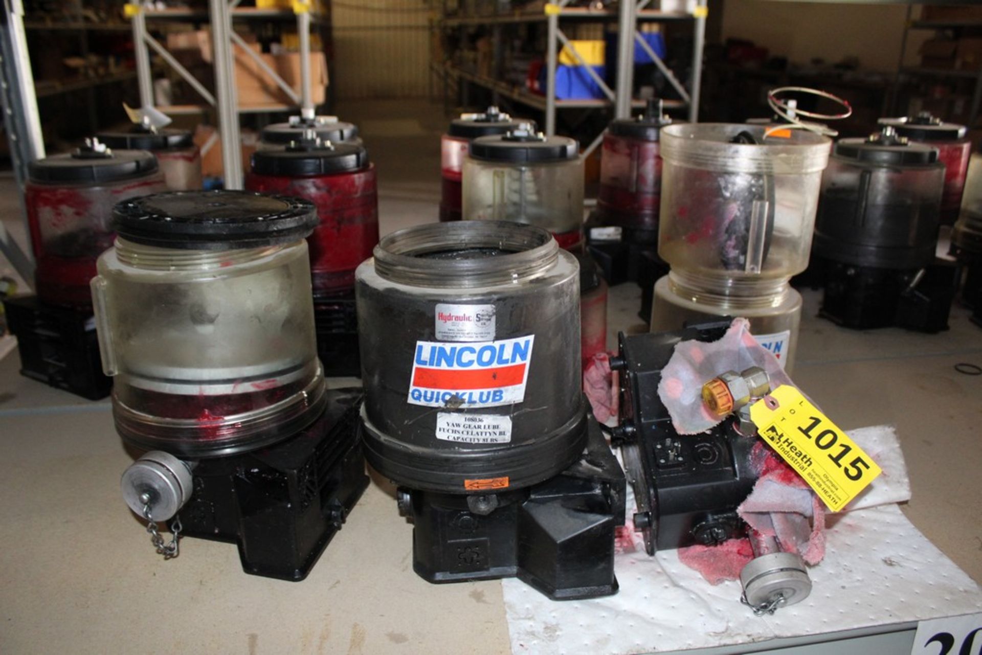 LINCOLN GREASE PUMP(S) FOR PARTS OR REPAIR