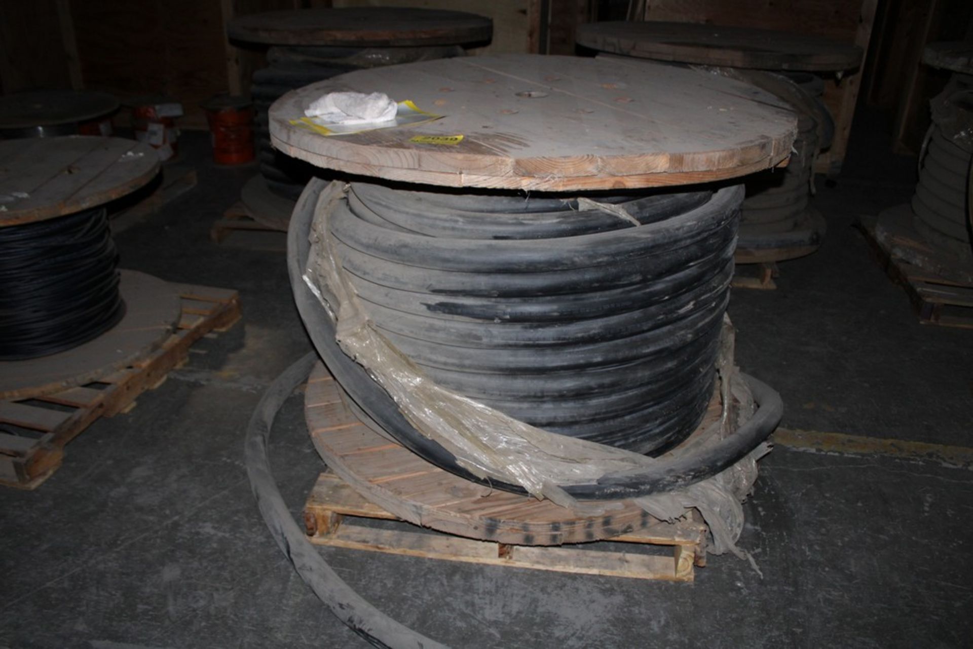 THREE STRAND HEAVY GAUGE SPOOL OF WIRE, 262KCMIL 3/C 5KV SHLD REINFORCES, APPROX. 325FT.