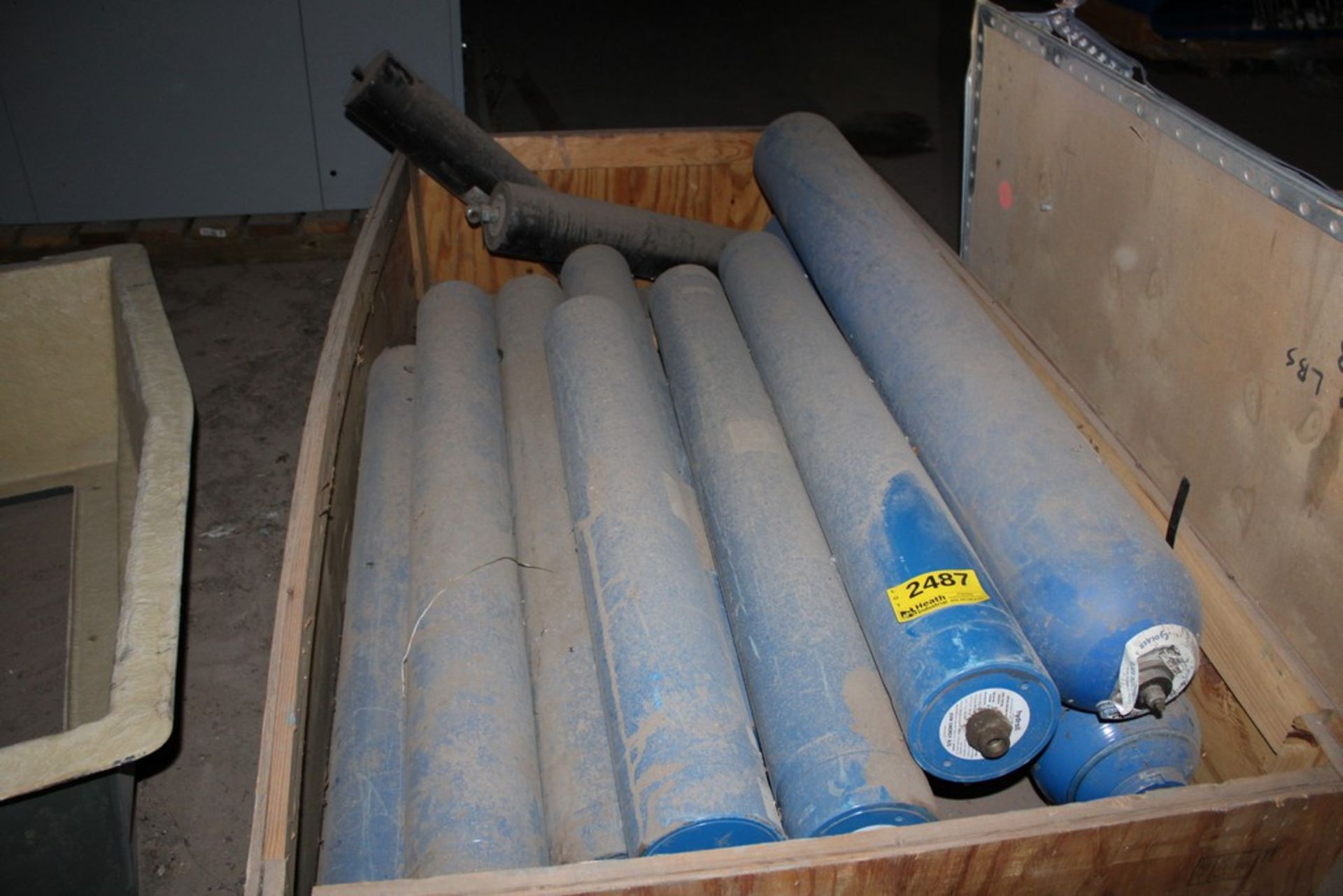LARGE QUANTITY OF HYDROLL CYLINDERS