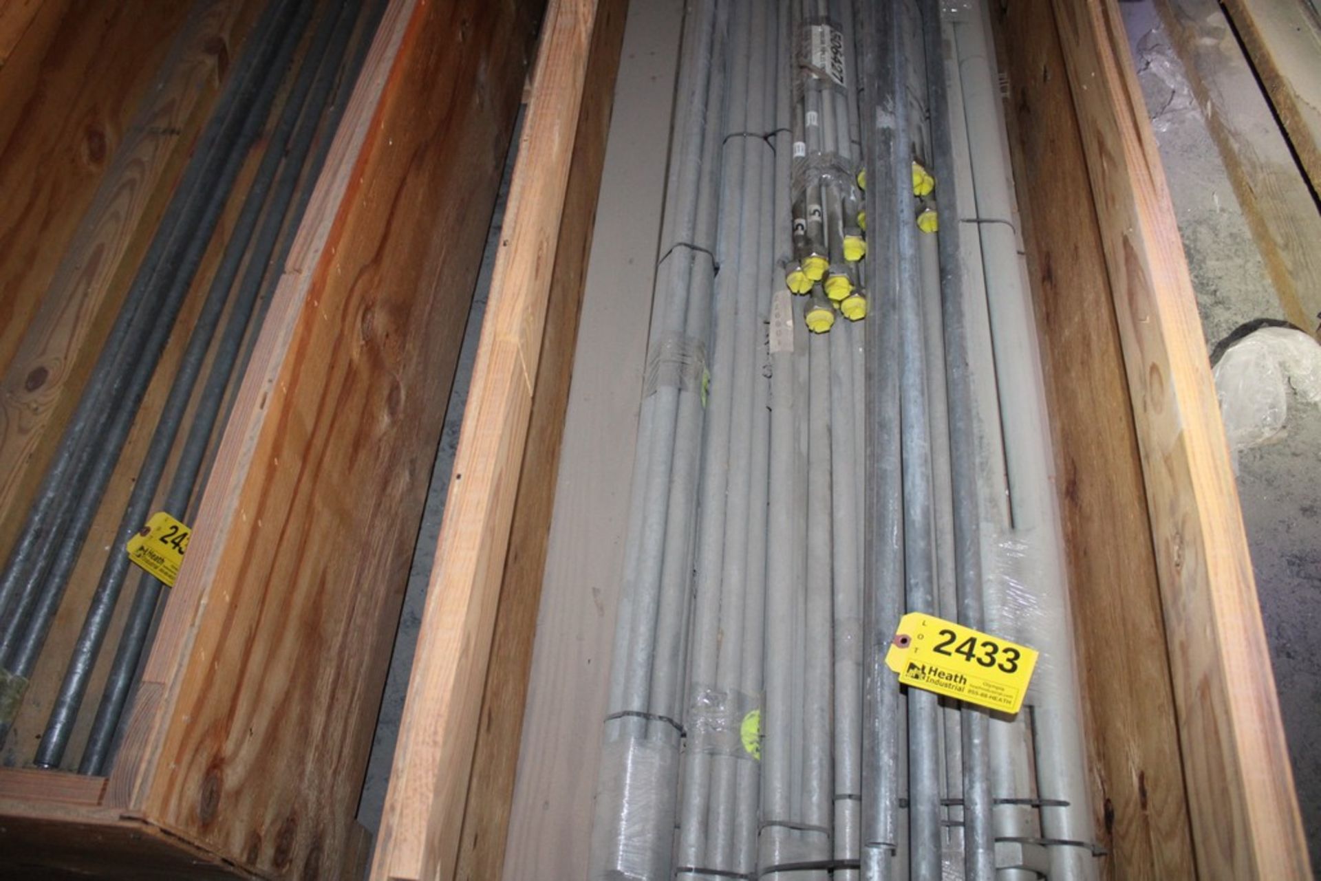 LARGE QUANTITY OF HYDRAULIC/STEEL TUBING IN CRATE - Image 2 of 2