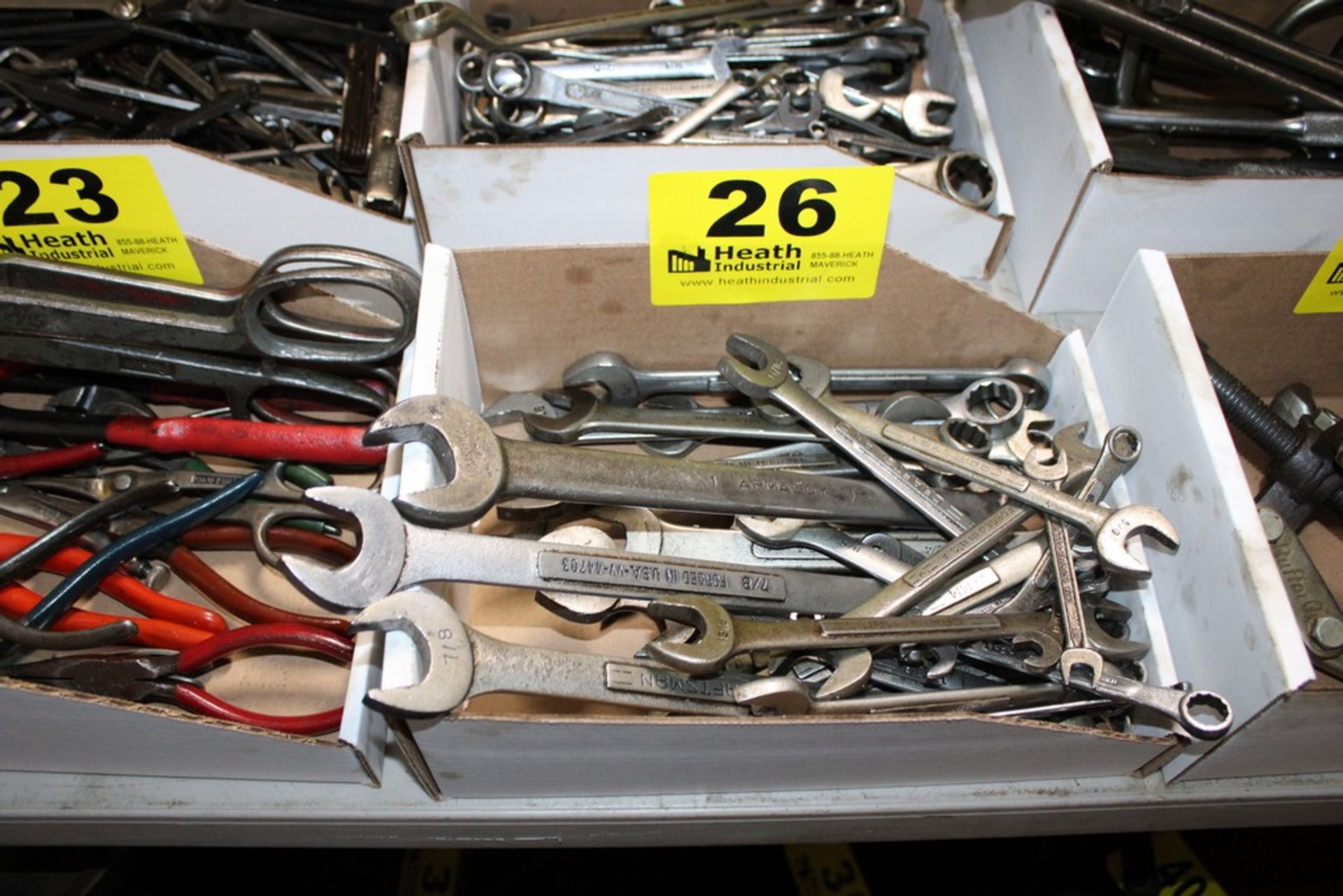 COMBINATION WRENCHES IN BOX