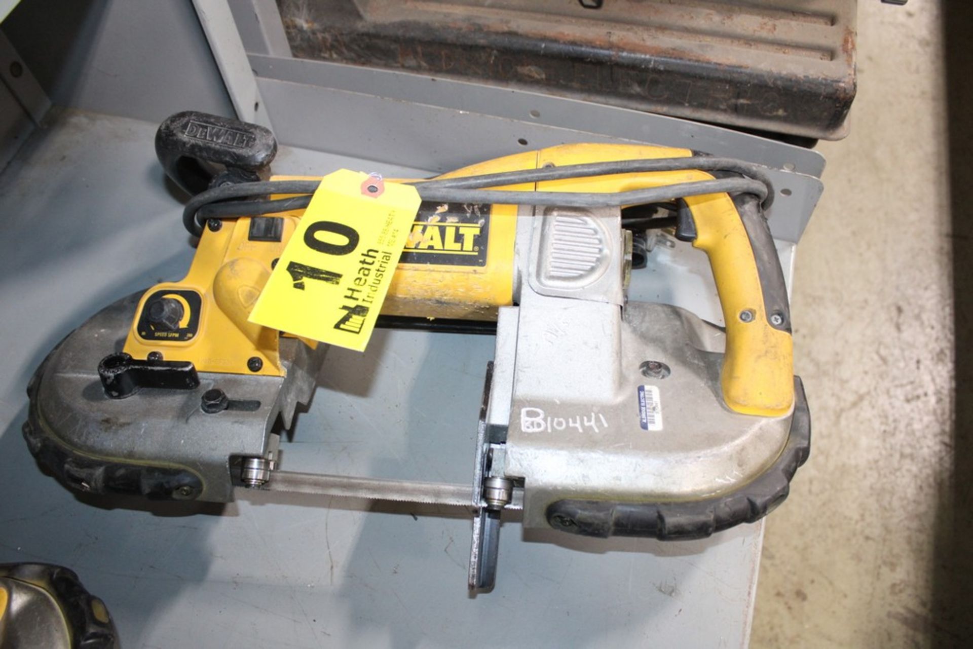 DEWALT MODEL D28770 VARIABLE SPEED DEEP CUT BANDSAW