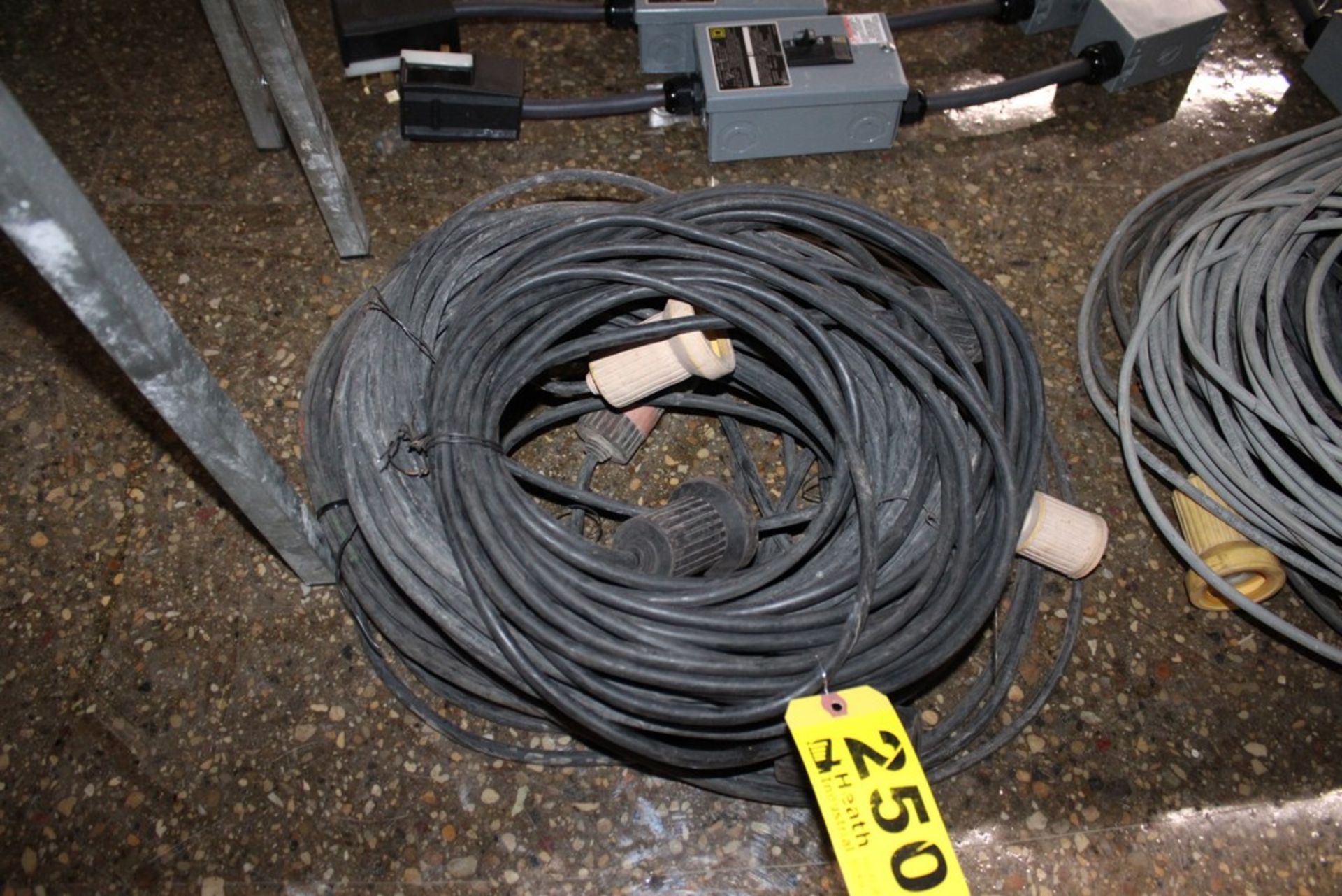 (5) EXTENSION CORDS