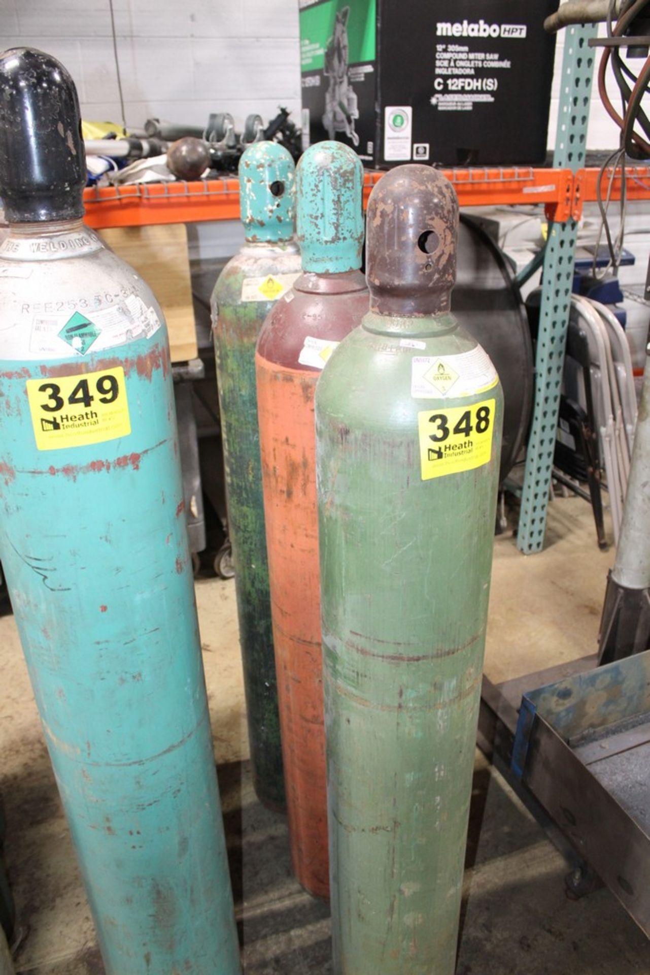 (3) OXYGEN CONPRESSED CYLINDERS