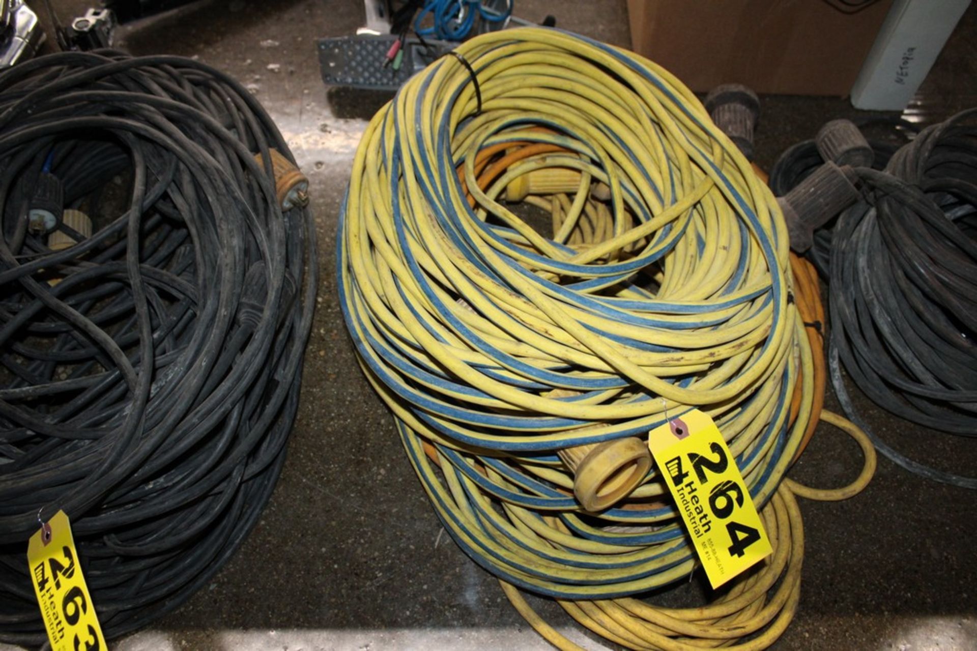 (5) EXTENSION CORDS