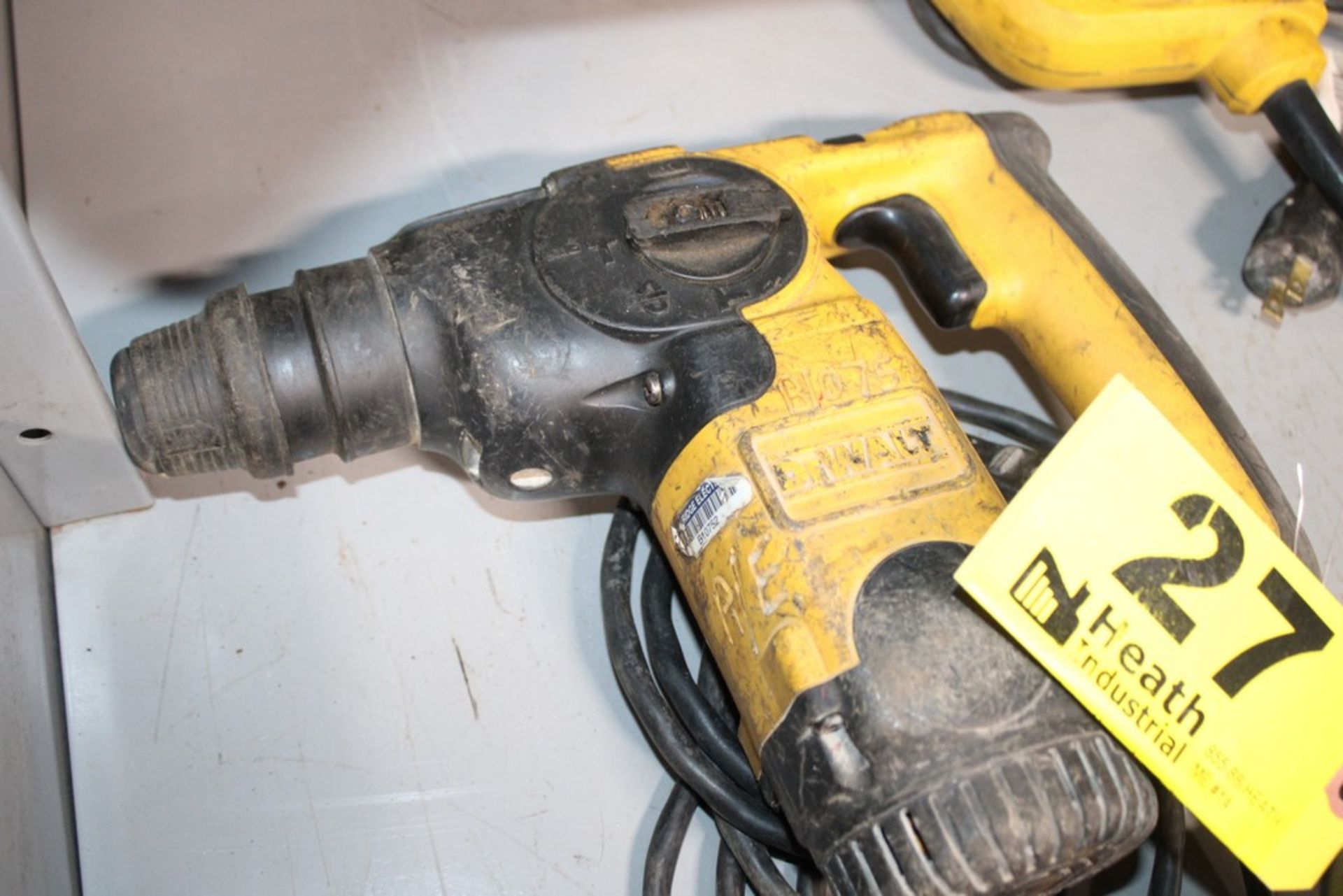 DEWALT MODEL D25303 SDS ROTARY HAMMER