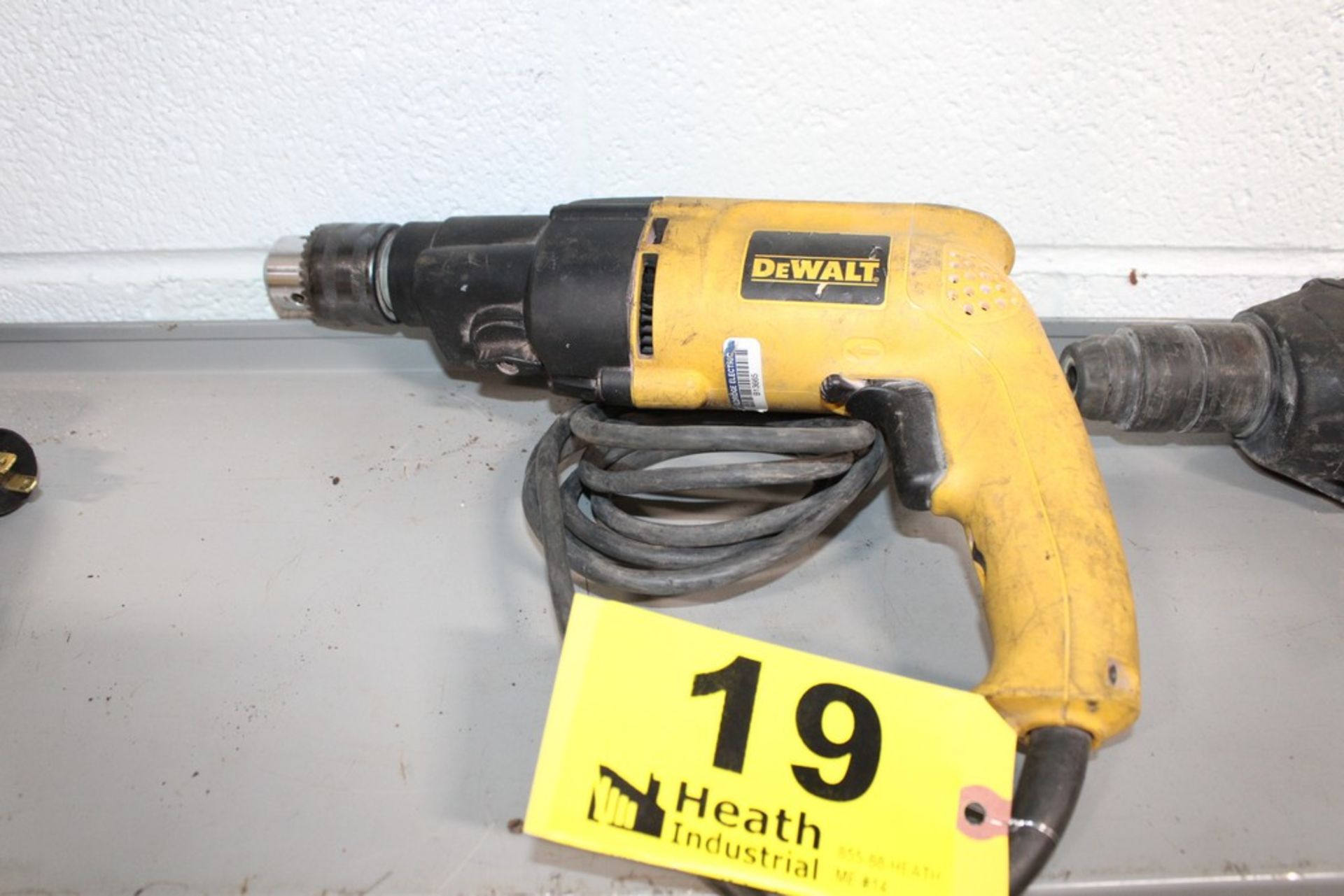 DEWALT MODEL DW505 1/2" HAMMER DRILL