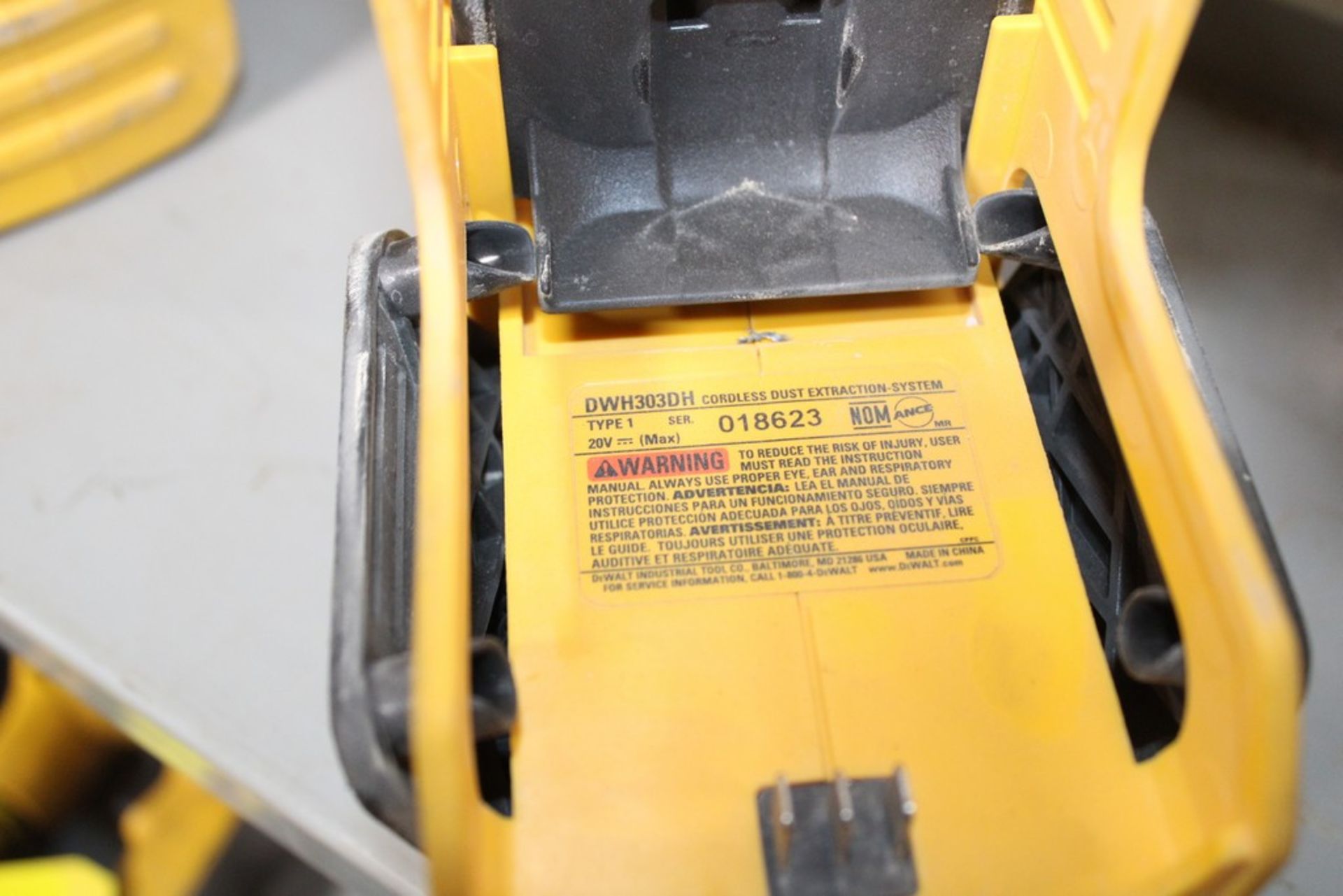 DEWALT MODEL DWH303 DH CORDLESS DUST EXTRACTION SYSTEM - Image 2 of 2