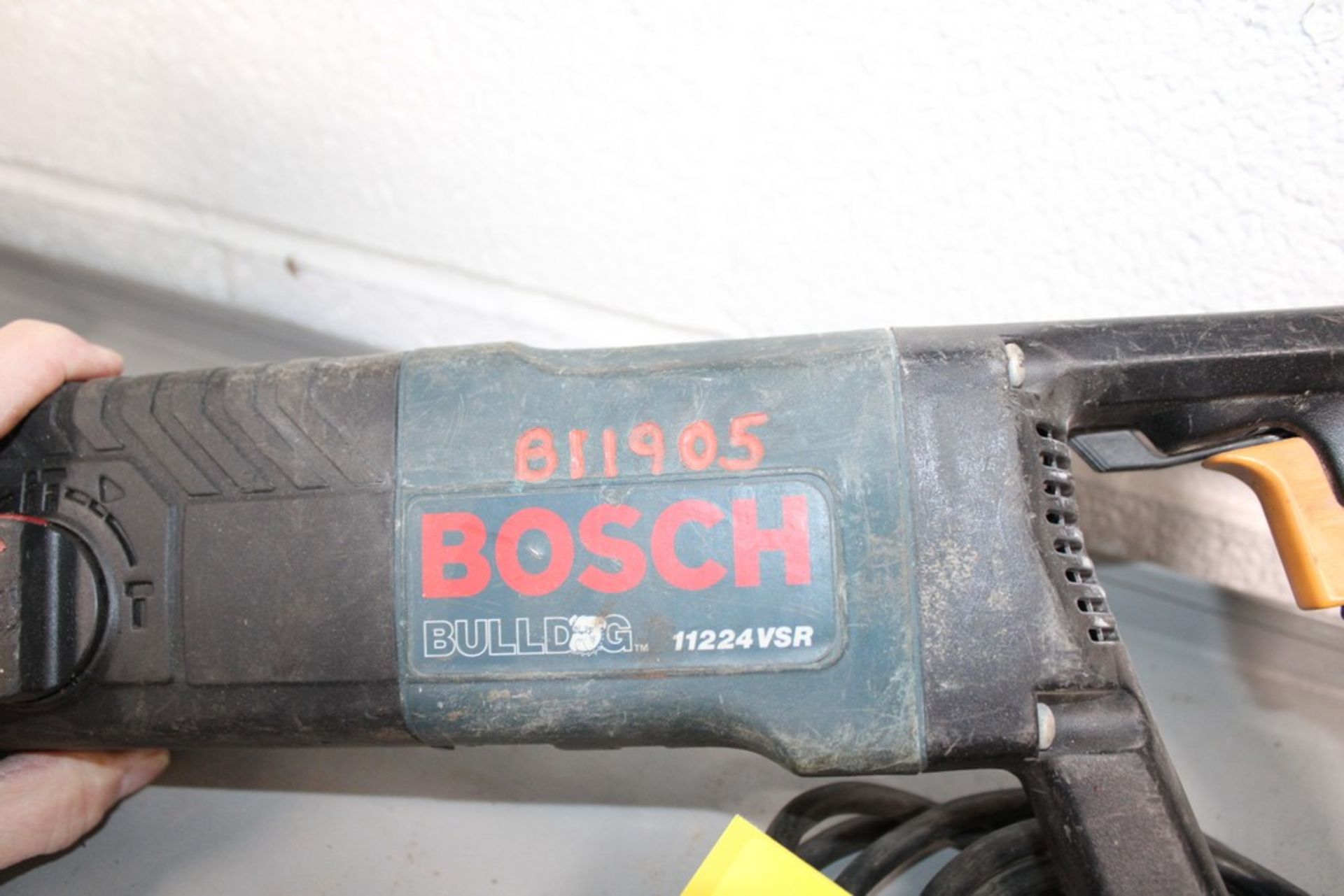 BOSCH MODEL BULLDOG 11224USR ROTARY HAMMER - Image 2 of 2