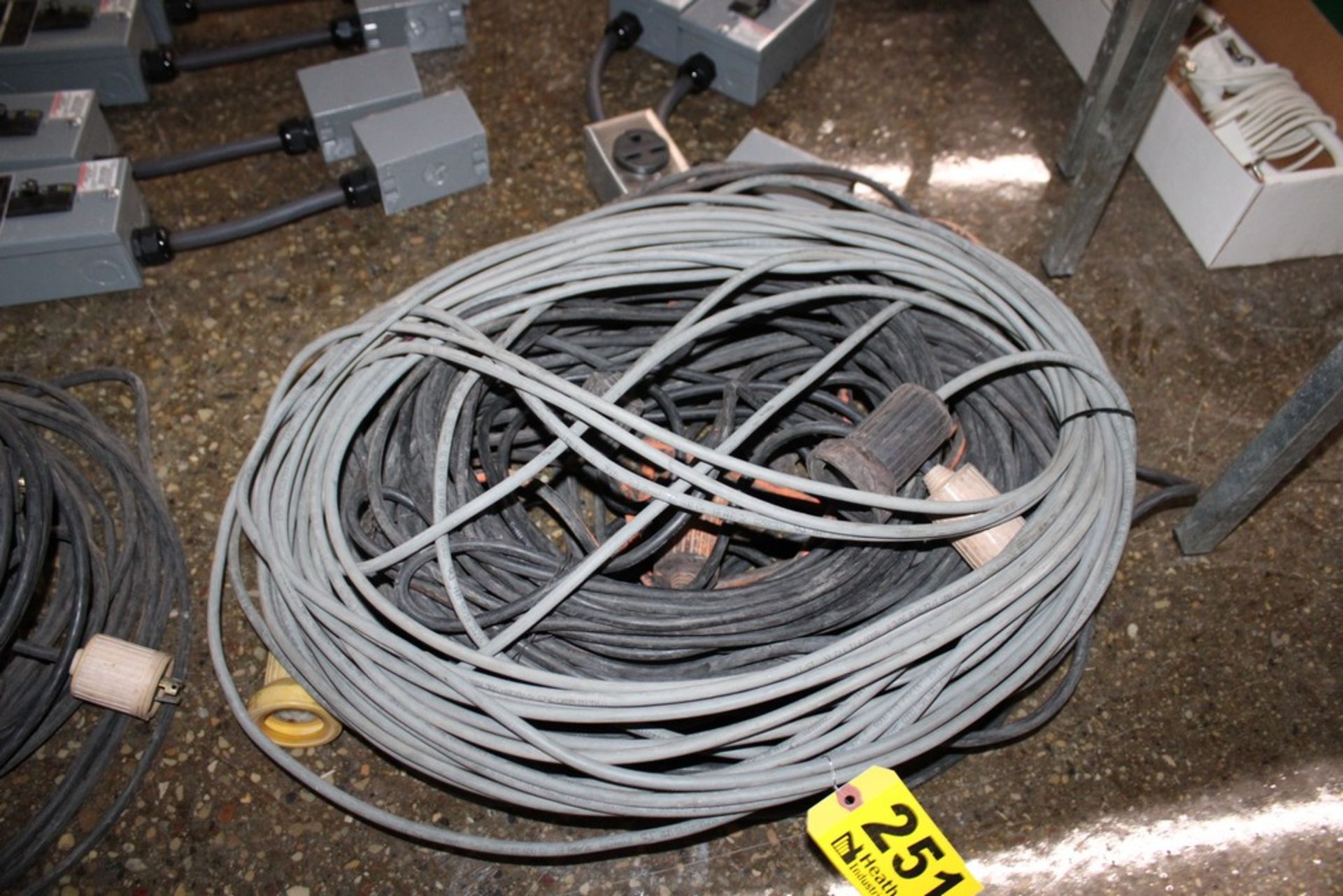 (5) EXTENSION CORDS