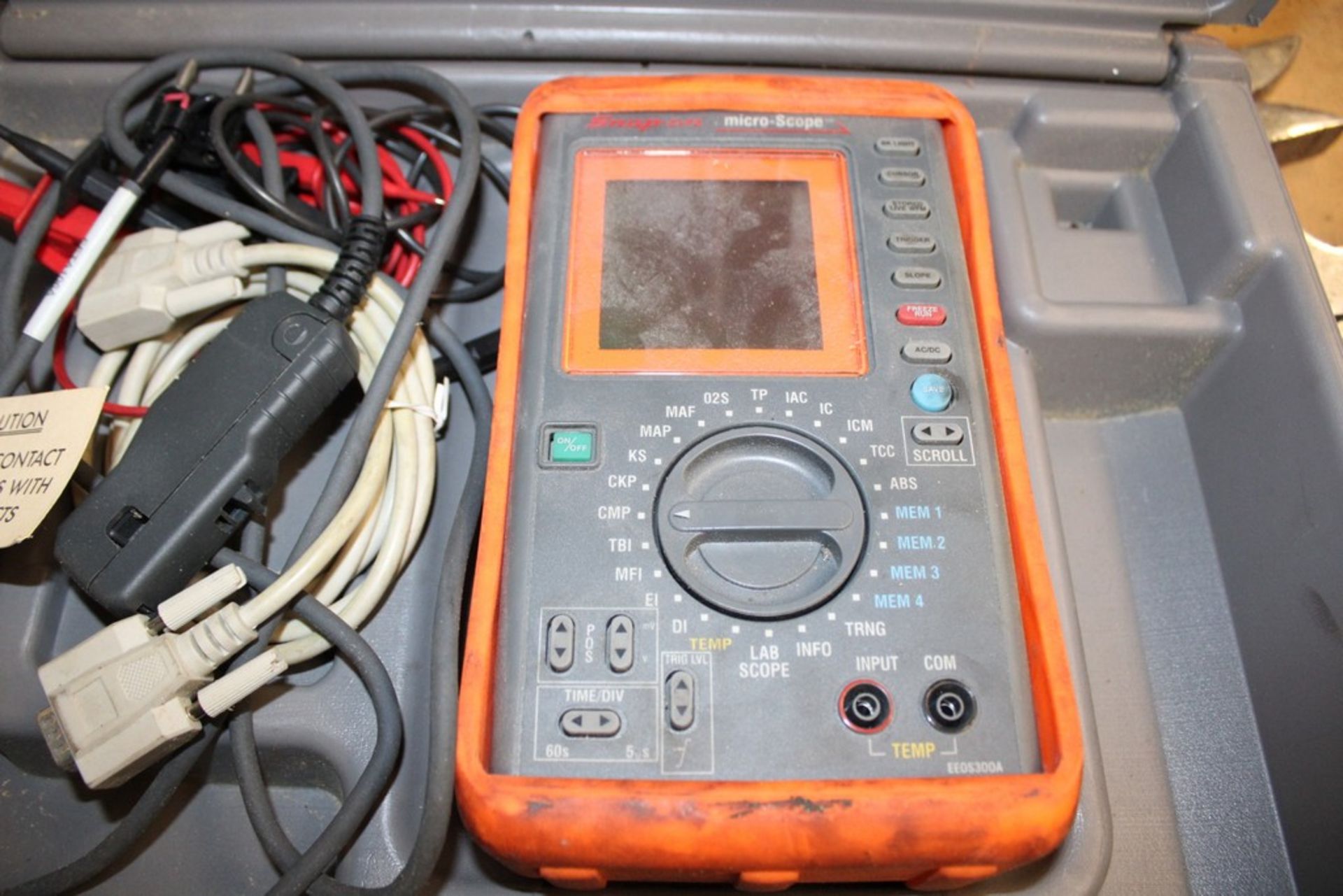 SNAP-ON MODEL EEOS300A MICRO -SCOPE DIAGNOSTIC POWER GRAPHING METER